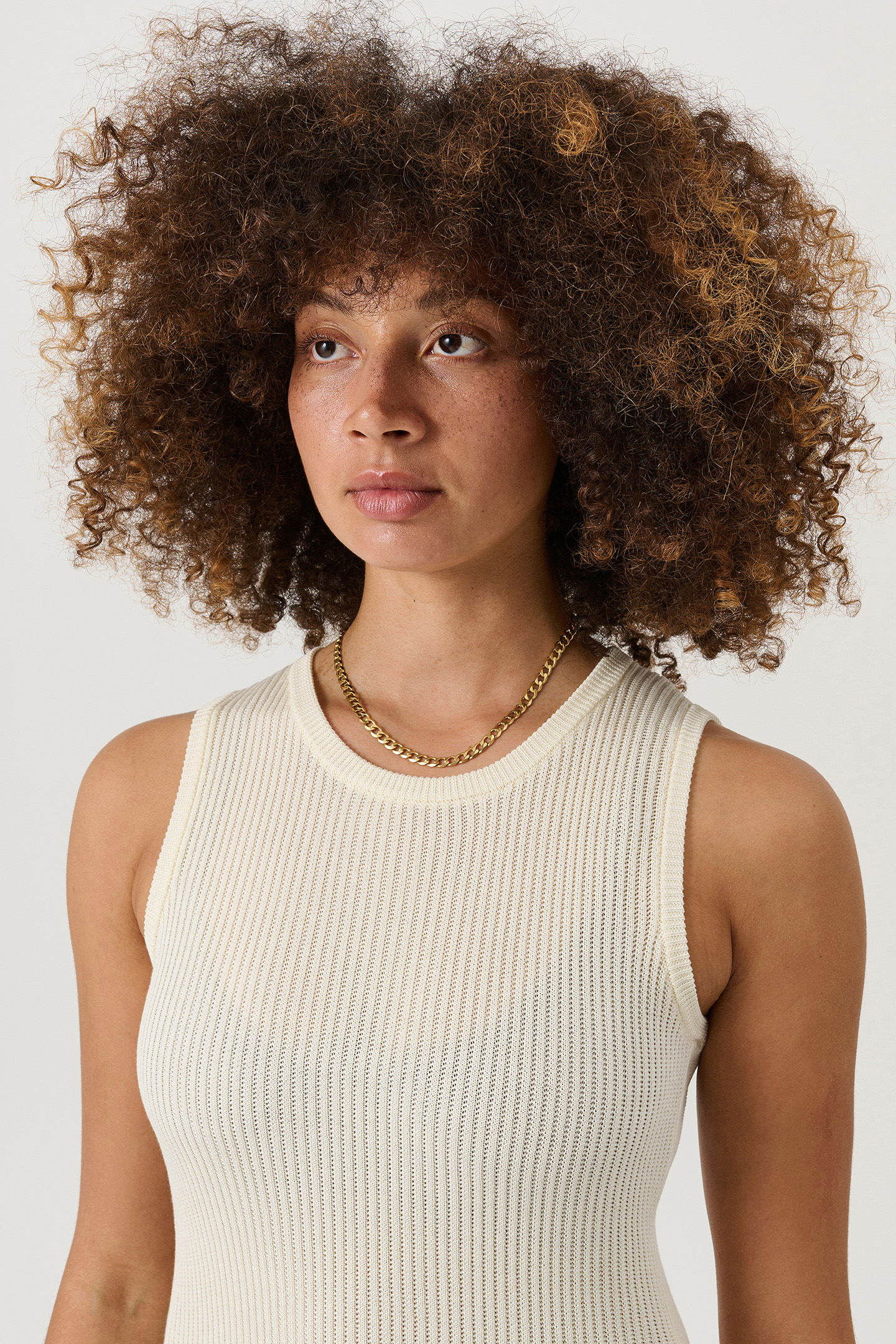 ELEEN TANK TOP OFF WHITE 3