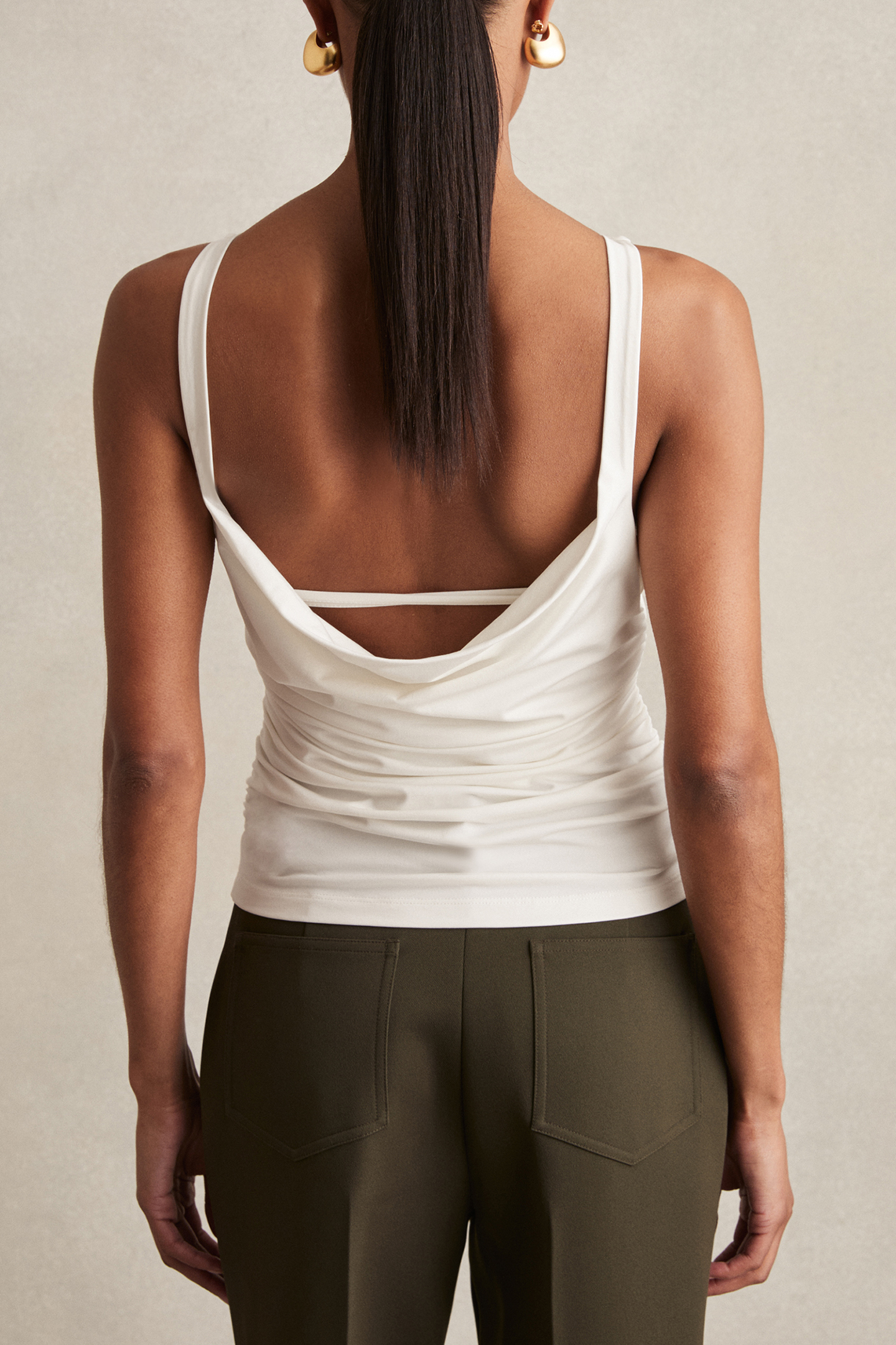 LOW BACK VEST WHITE 2