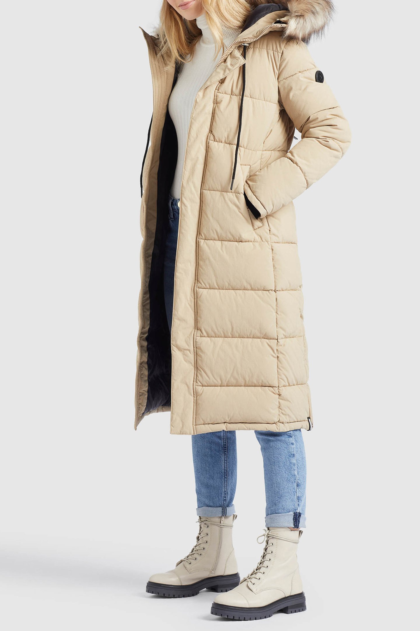 LISSANDRA CANE BEIGE 3