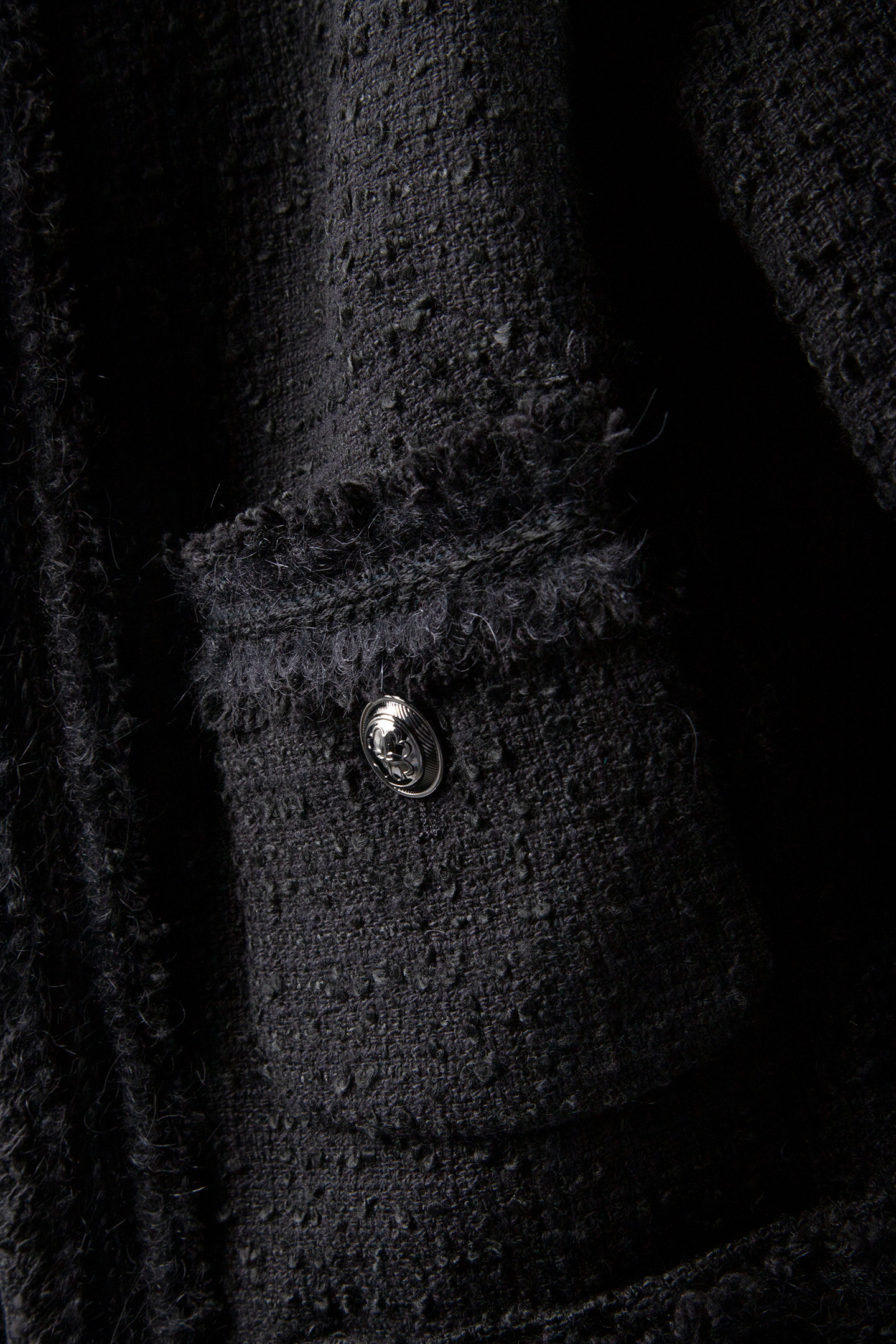 DNUJKCHARLIE BLACK 4