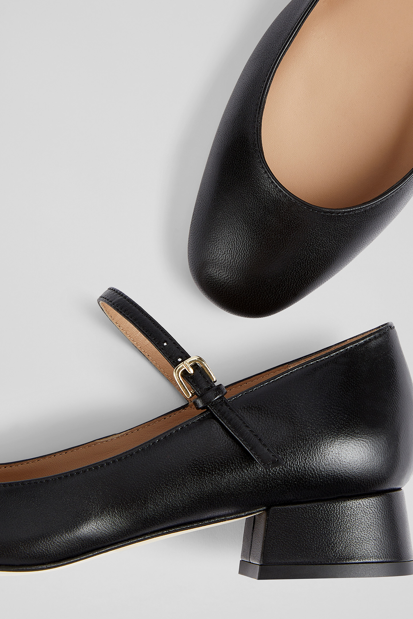 CC BEATRIX LOW BLOCK MARY BLACK 4