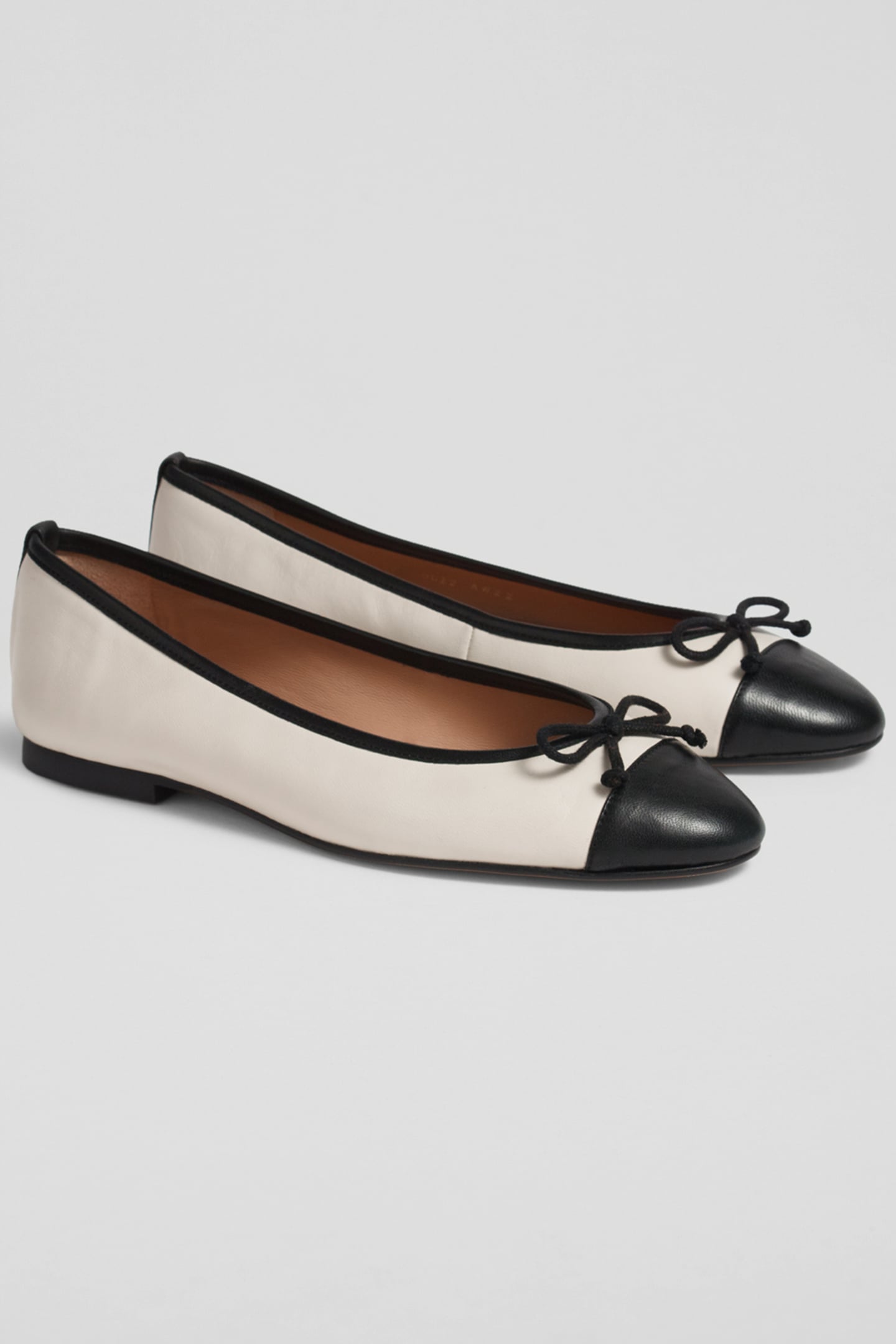 KARA - TOE CAP BALLERINA WHITE/BLACK 2