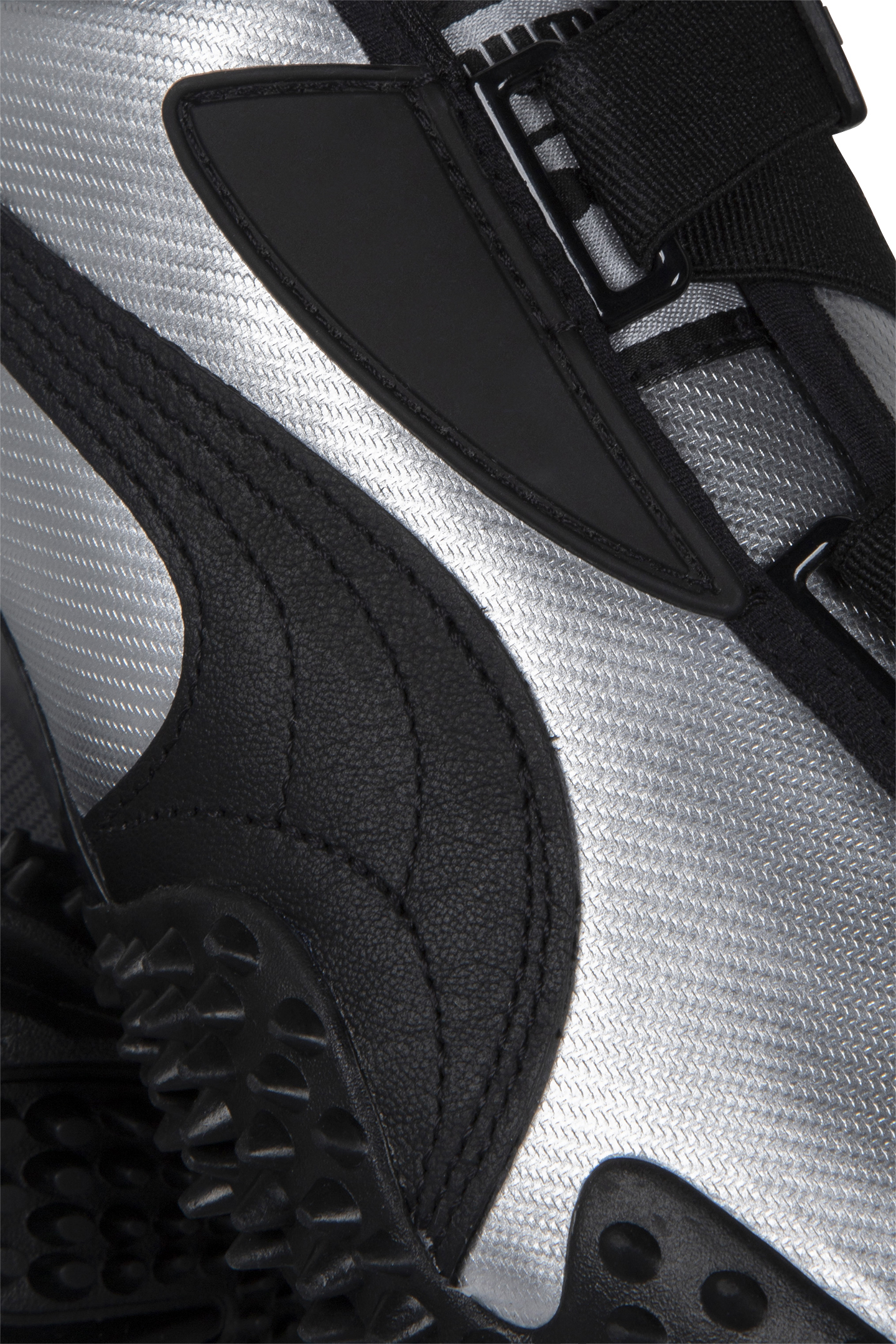 PUMA – MOSTRO METAL METALLIC 4