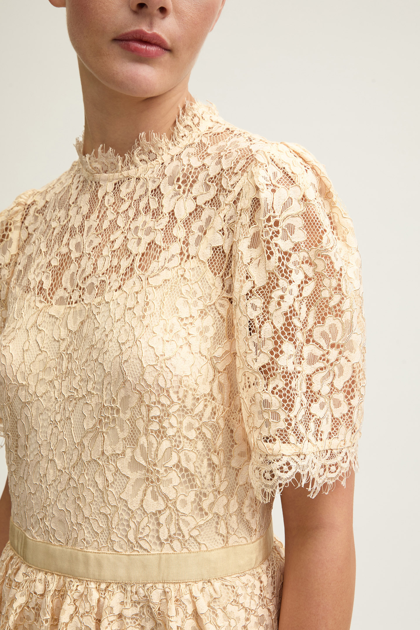 DR CECILY LACE TIERED DR CHAMPAGNE 5