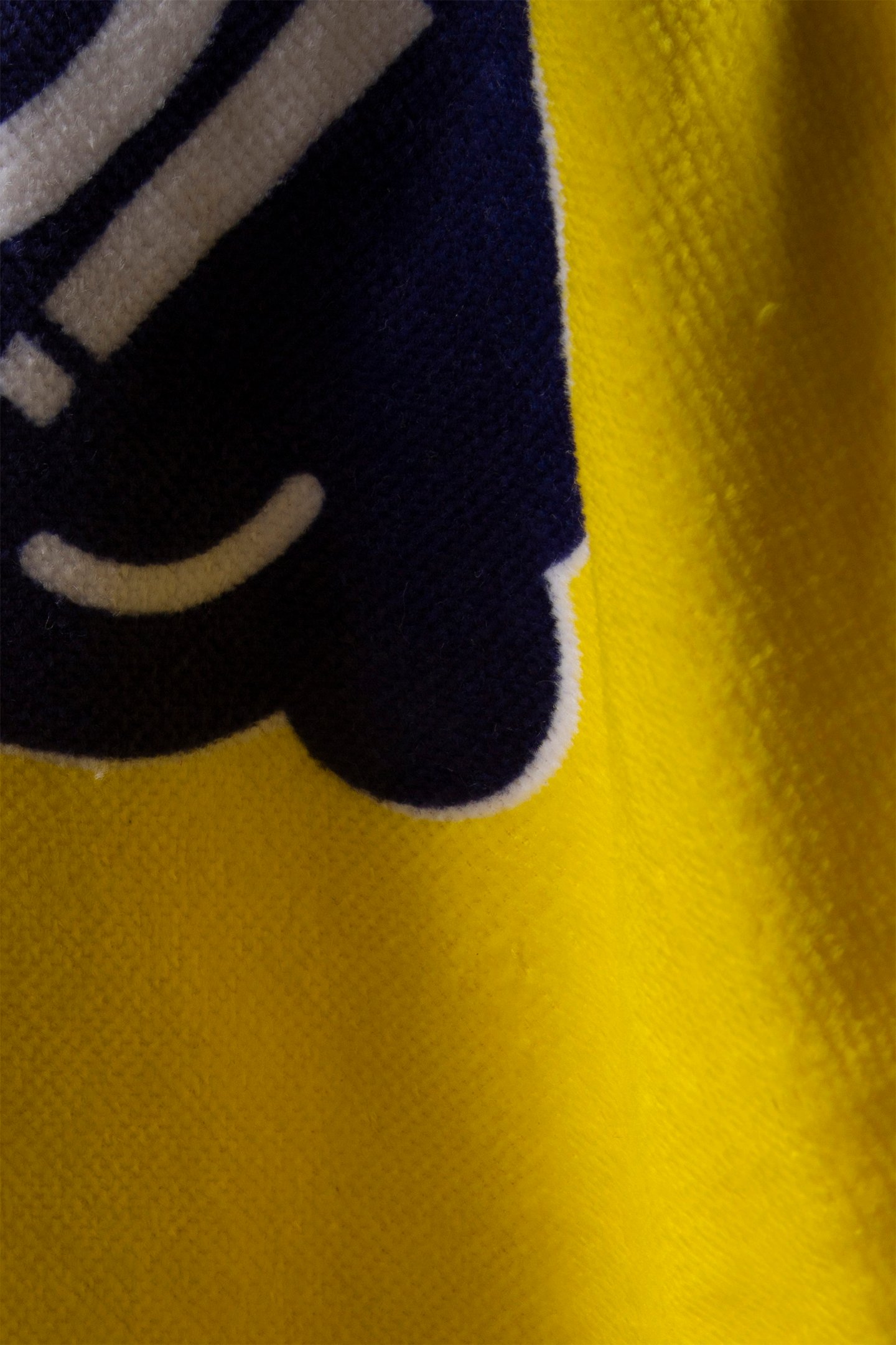 AWT PONCHO YELLOW STAR-MULTI 2