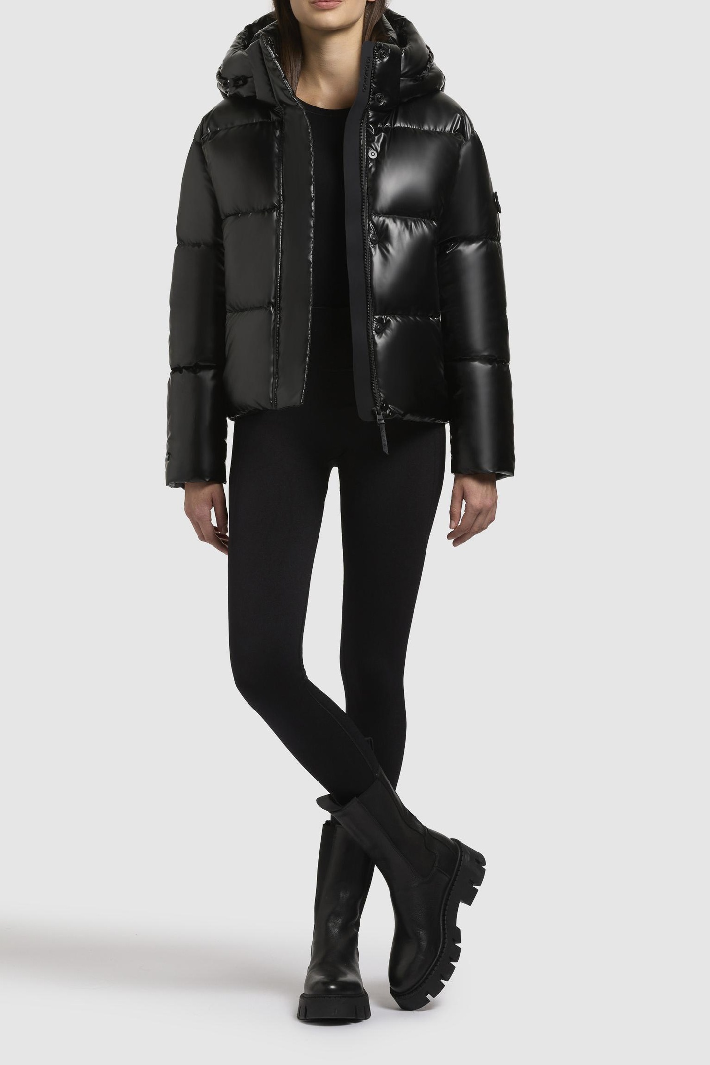 DEVINA SHINY JACKET BLACK 4