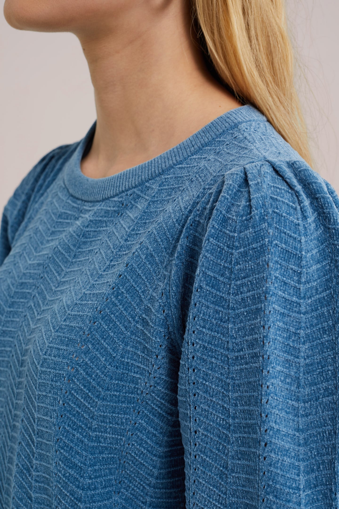 KNITTED PULLOVER ICE BLUE 6