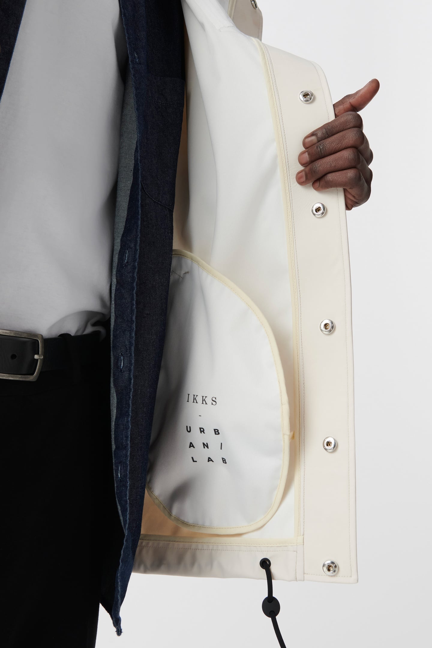 CHALK RUBBER NYLON HOODED JACKET 5