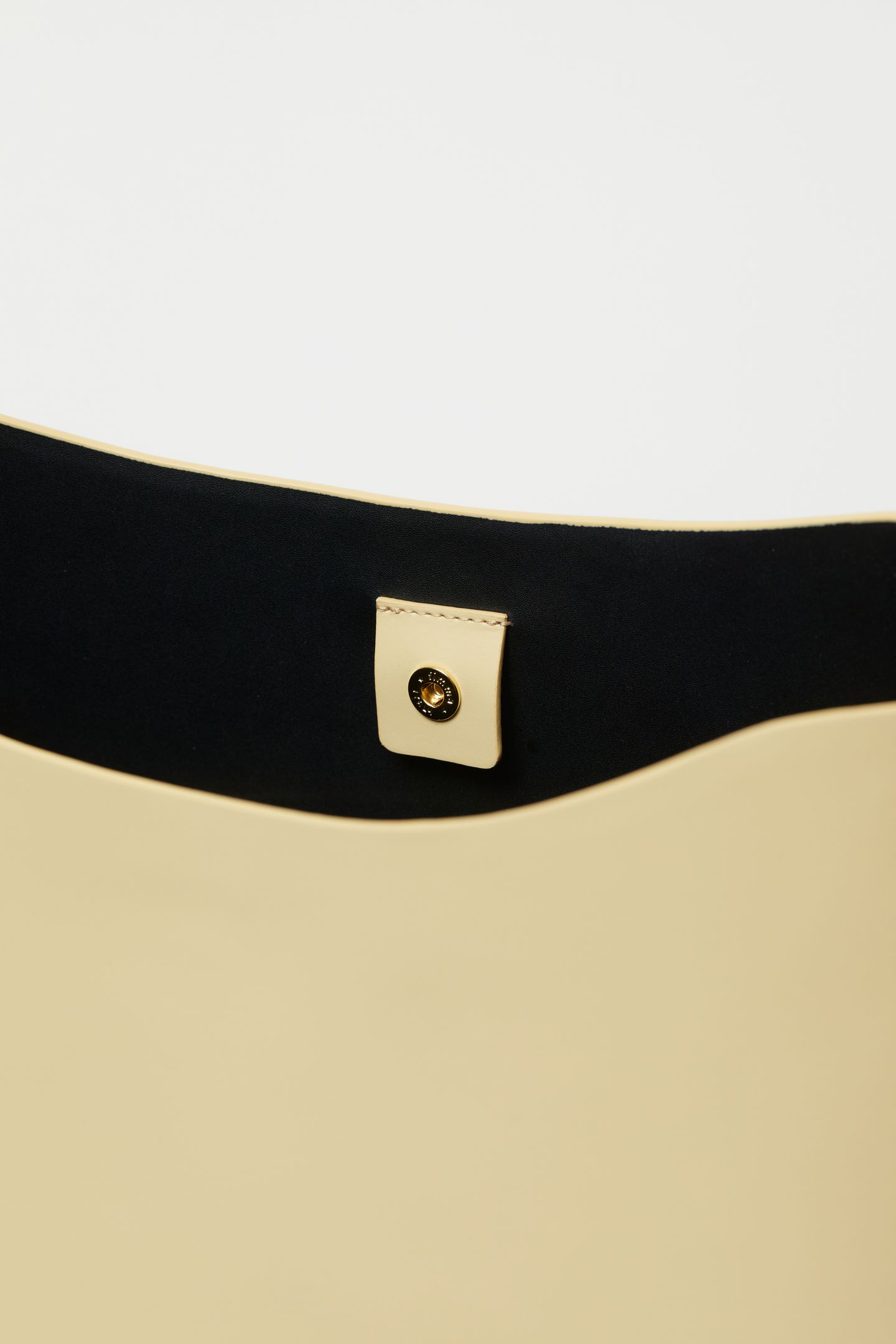 HALF ROUND BAG M BAGS VANILLA 3