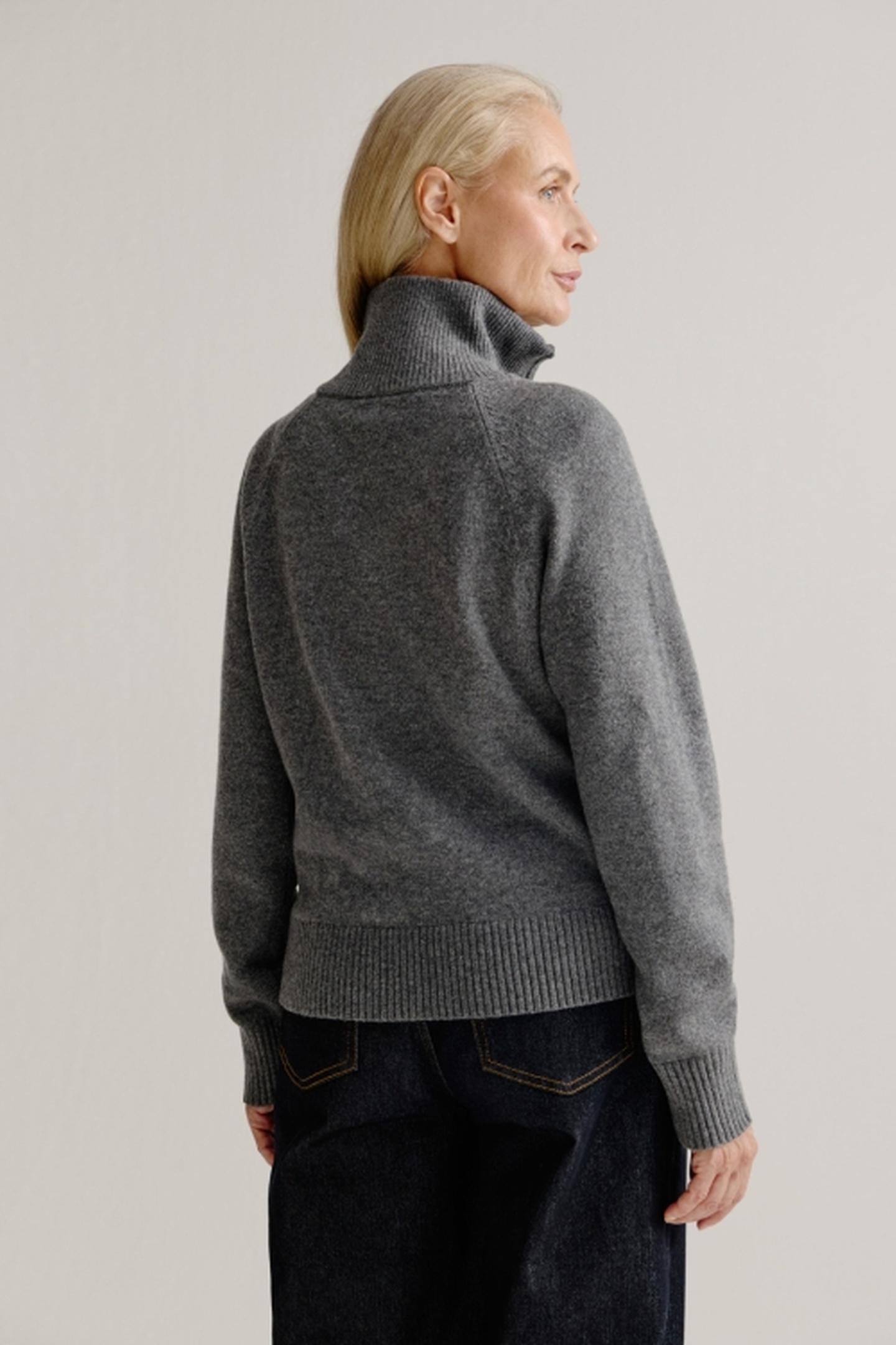 LINDE SWEATER ANTHRACITE 3