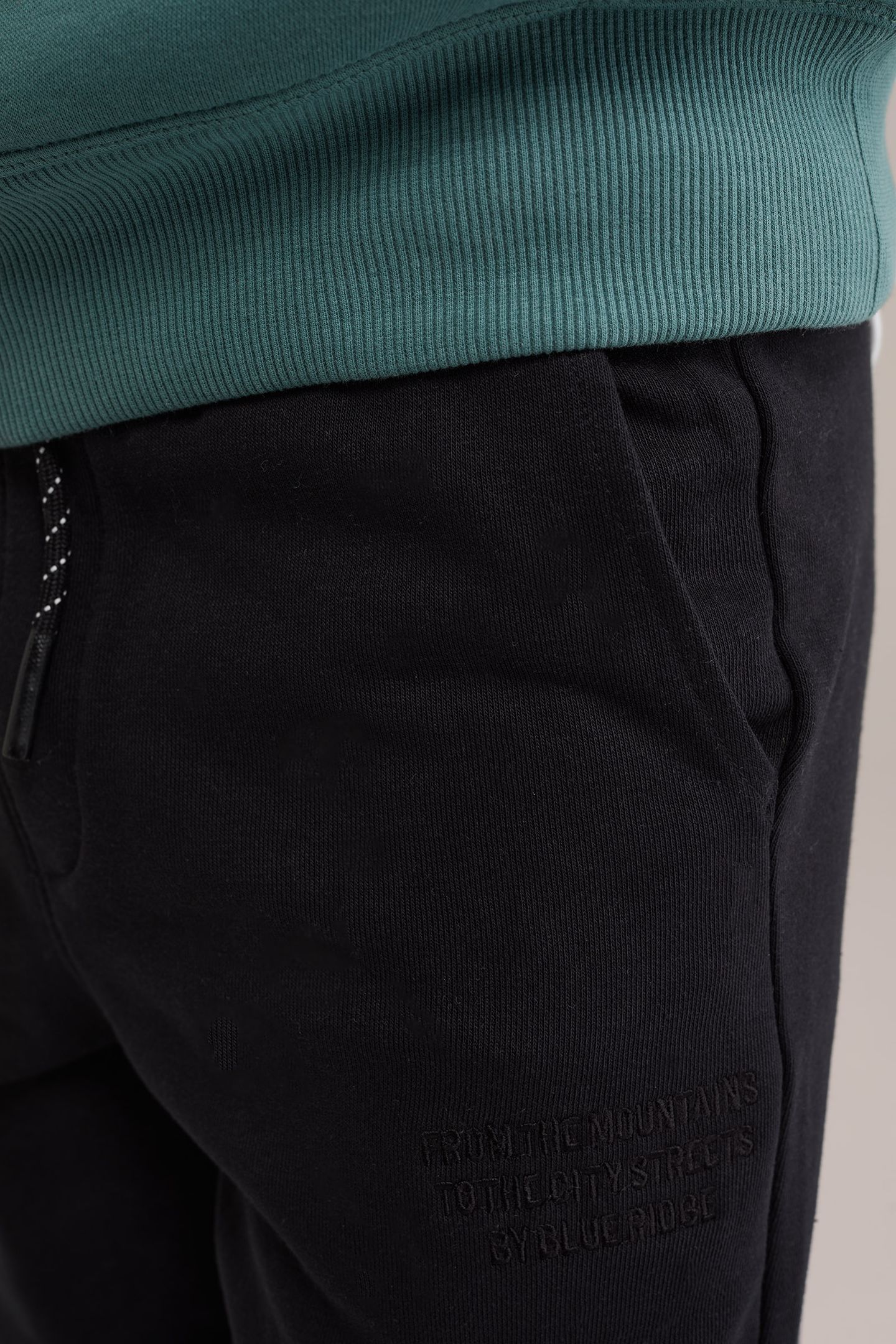 JOGGING PANTS BLACK 5