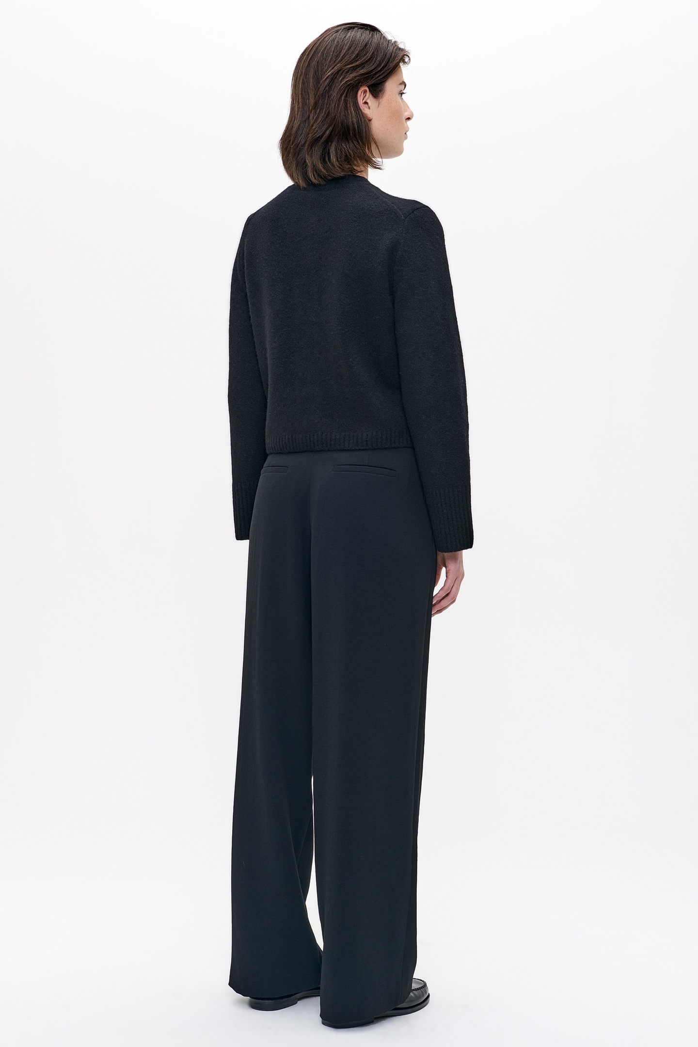 WOOL CROPPED CARDIGAN BLACK 4