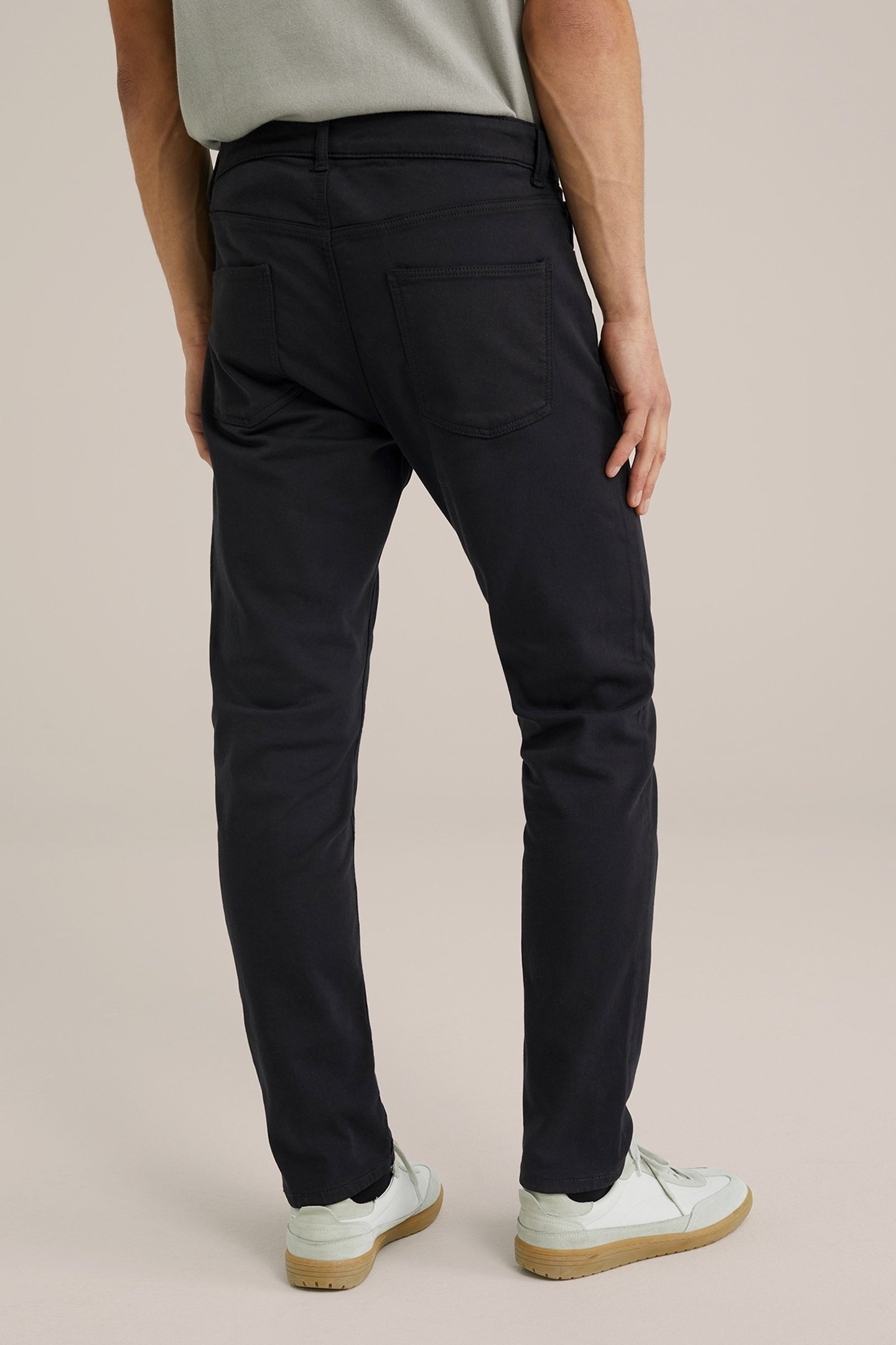 5-POCKET MID WAIST BLACK 3