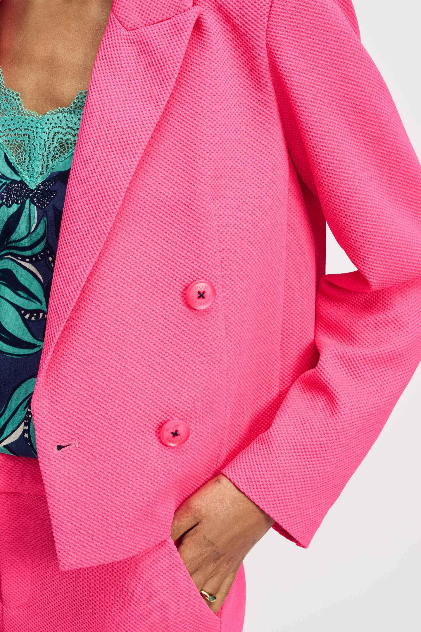 BLAZER SHORT VIBRANT PINK 7