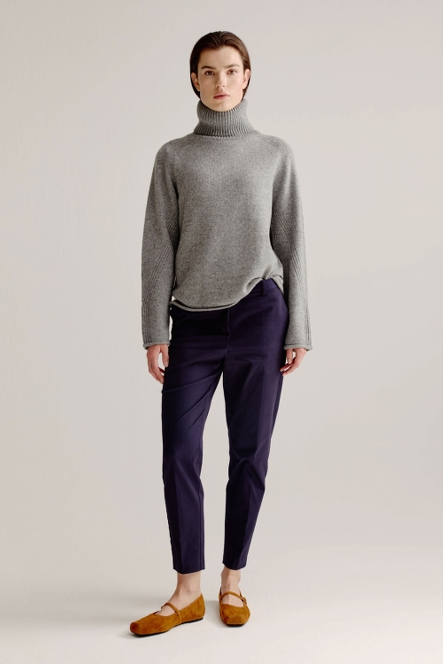 LOENA SWEATER GREY 1