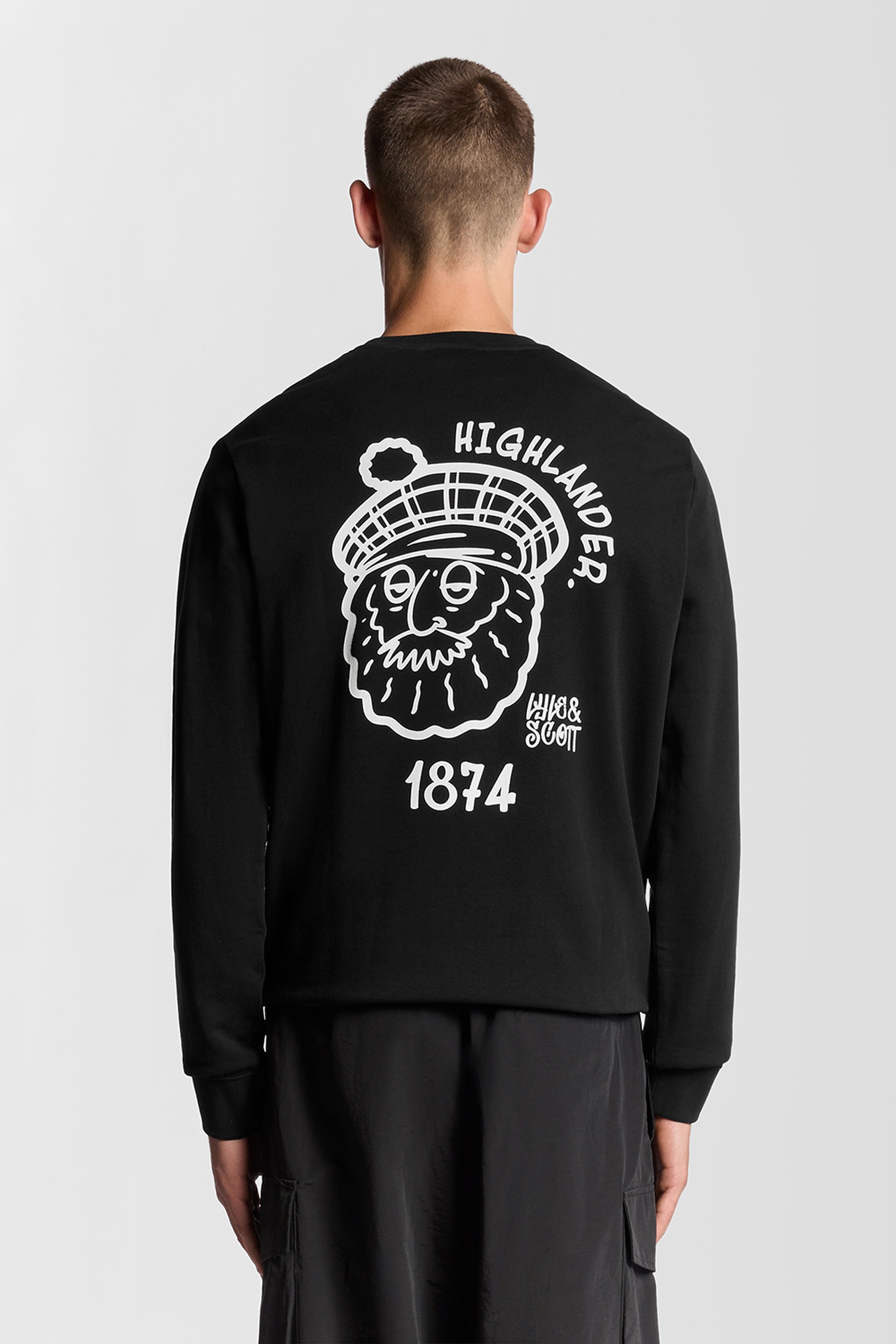 HIGHLANDER GRAPHIC SWEATSHIRT JET BLACK 3
