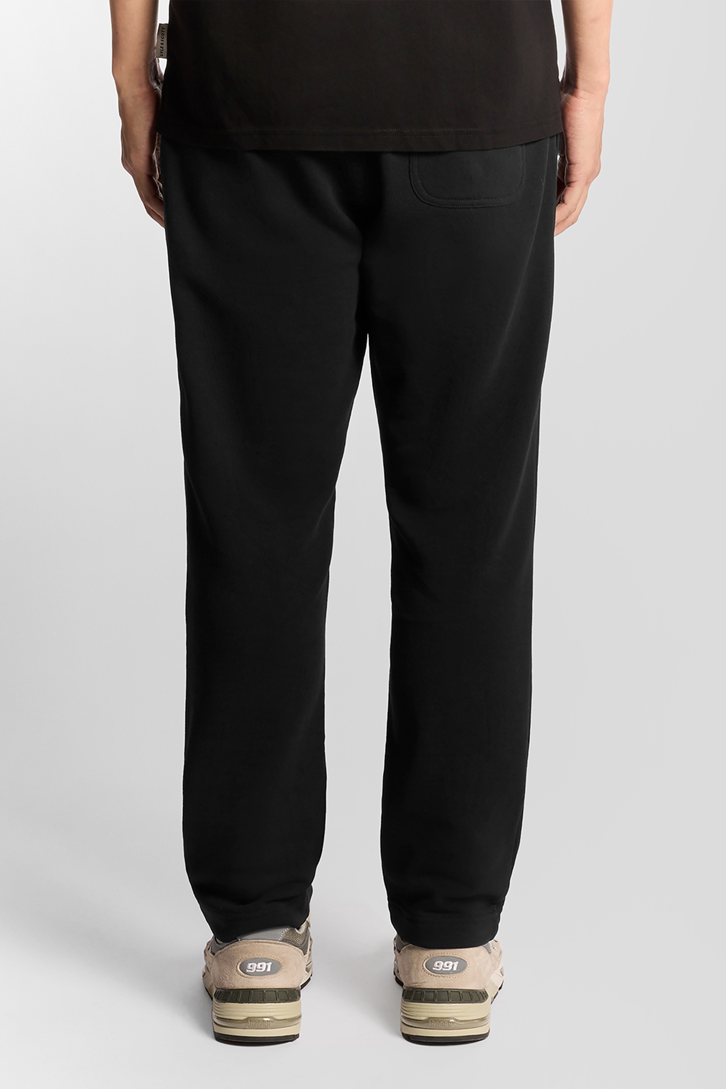 SHIP INSIGNIA GRAPHIC JOGGER JET BLACK 2
