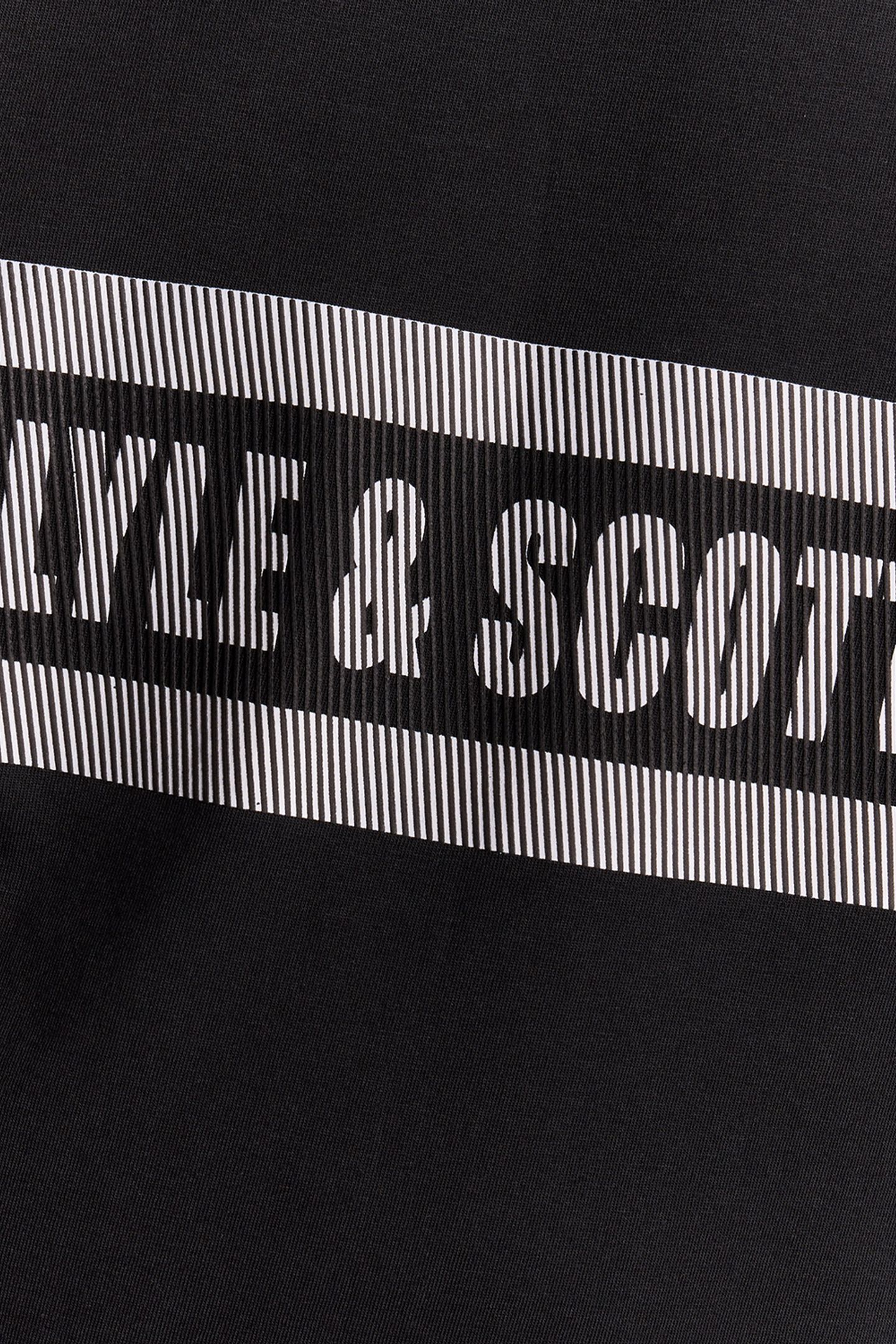 STRIPE LOGO GRAPHIC T-SHIRT JET BLACK 6