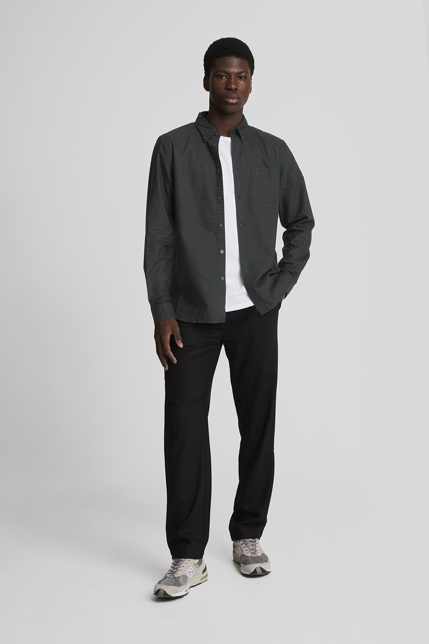 TONAL EAGLE PLAIN OXFORD SHIRT JET BLACK 2