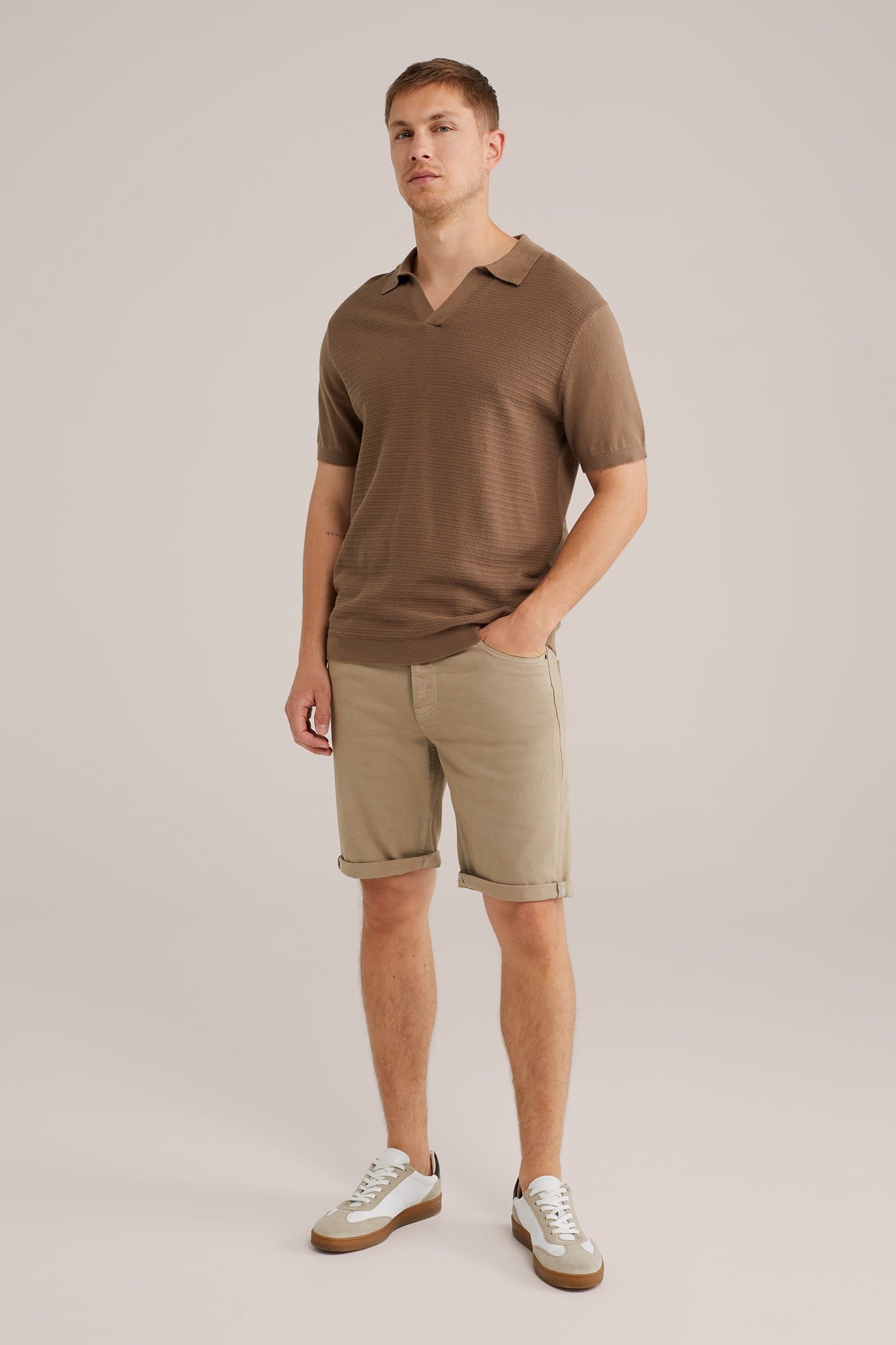 SHORT GREYISH GREEN 7