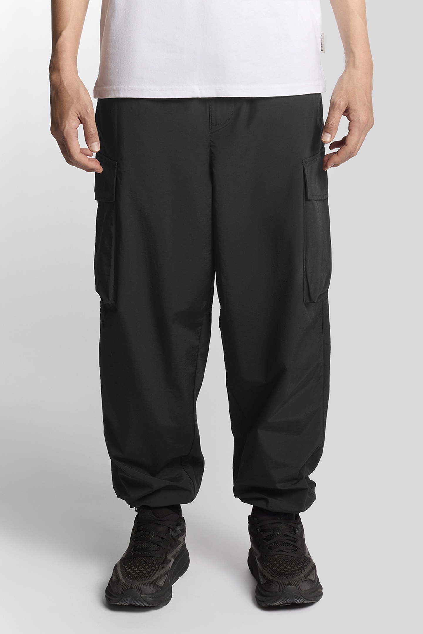 BELLOWED POCKET CARGO PANT JET BLACK 2
