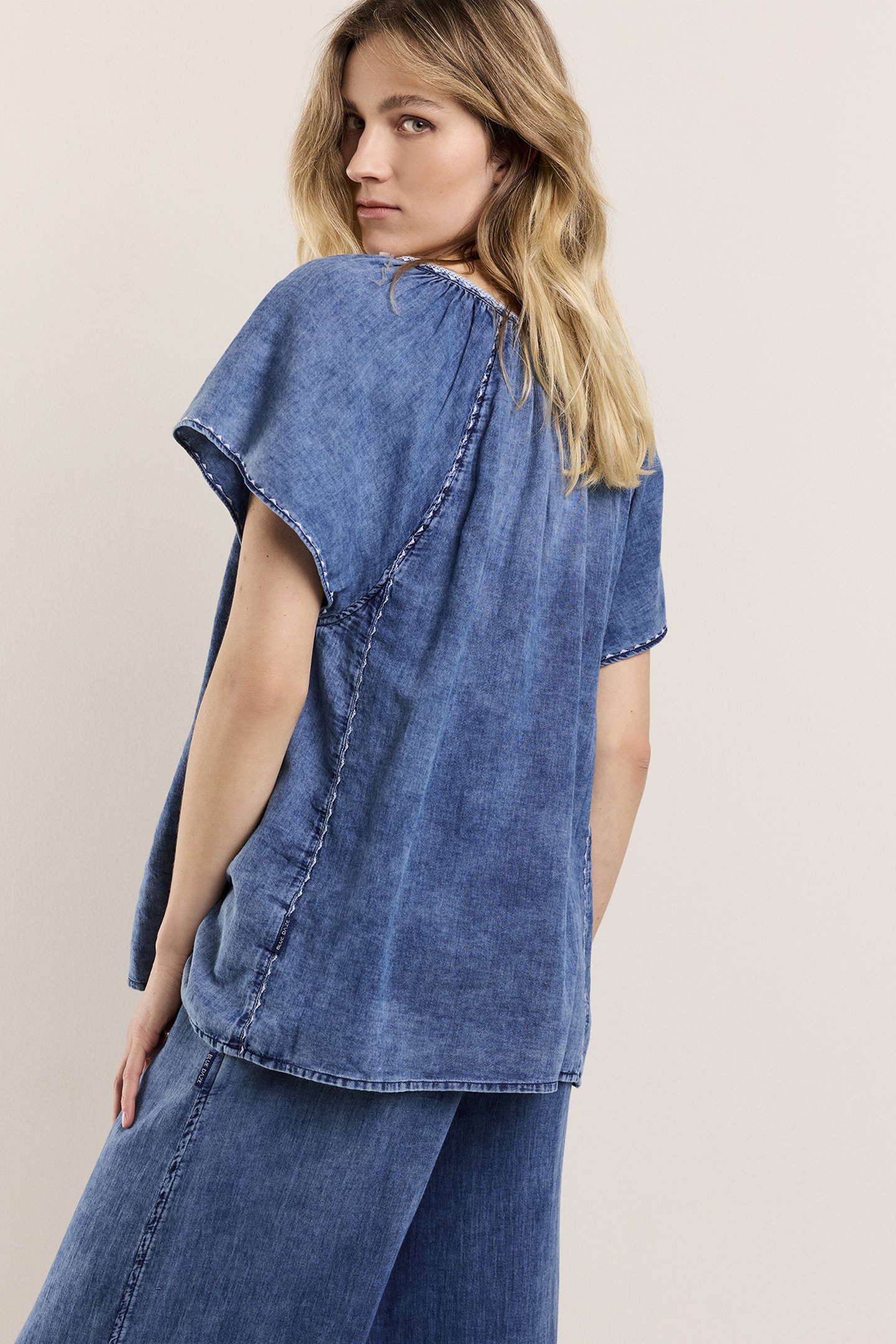 TOP INDIGO EMBROIDERY BLUE DAZE INDIGO 2