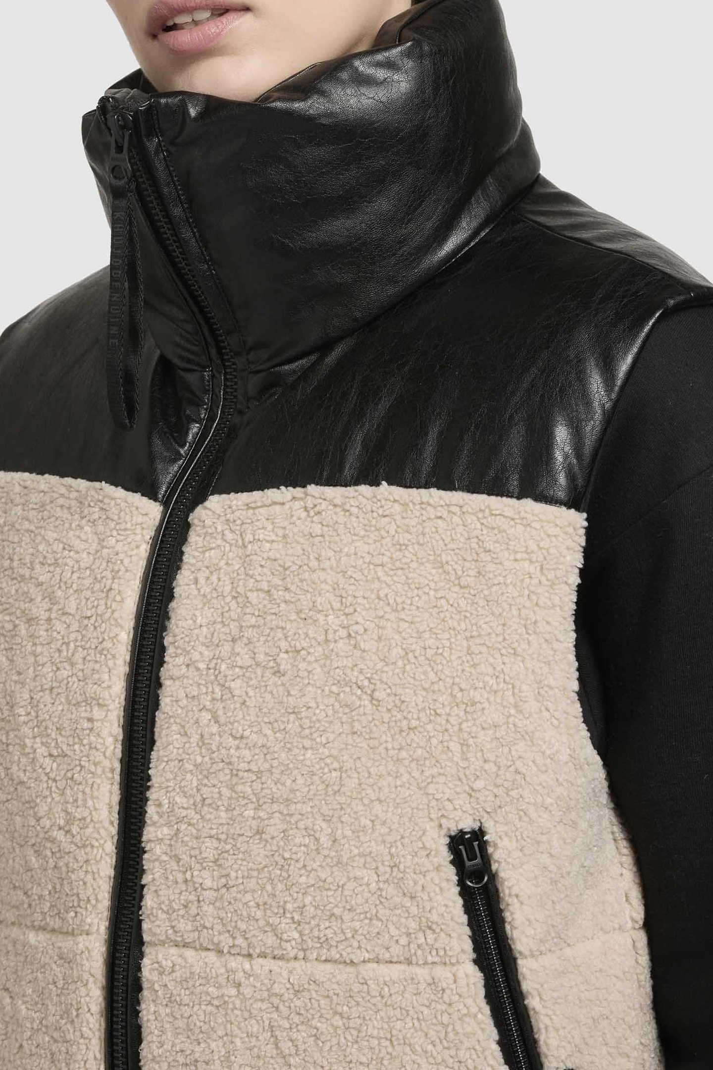 JAMILA VEST DOWNTOWN BLACK 9