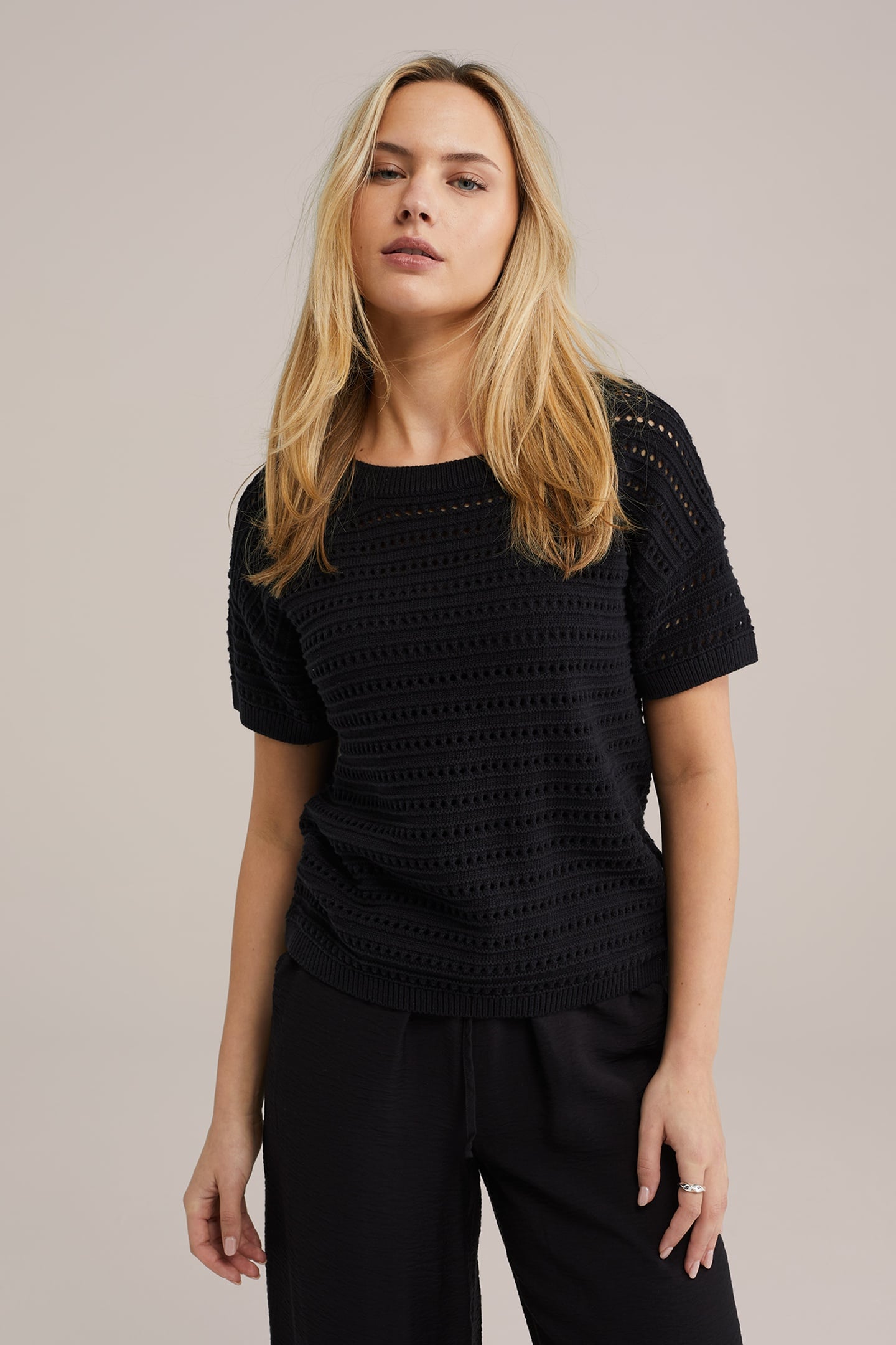 KNITTED PULLOVER BLACK 10