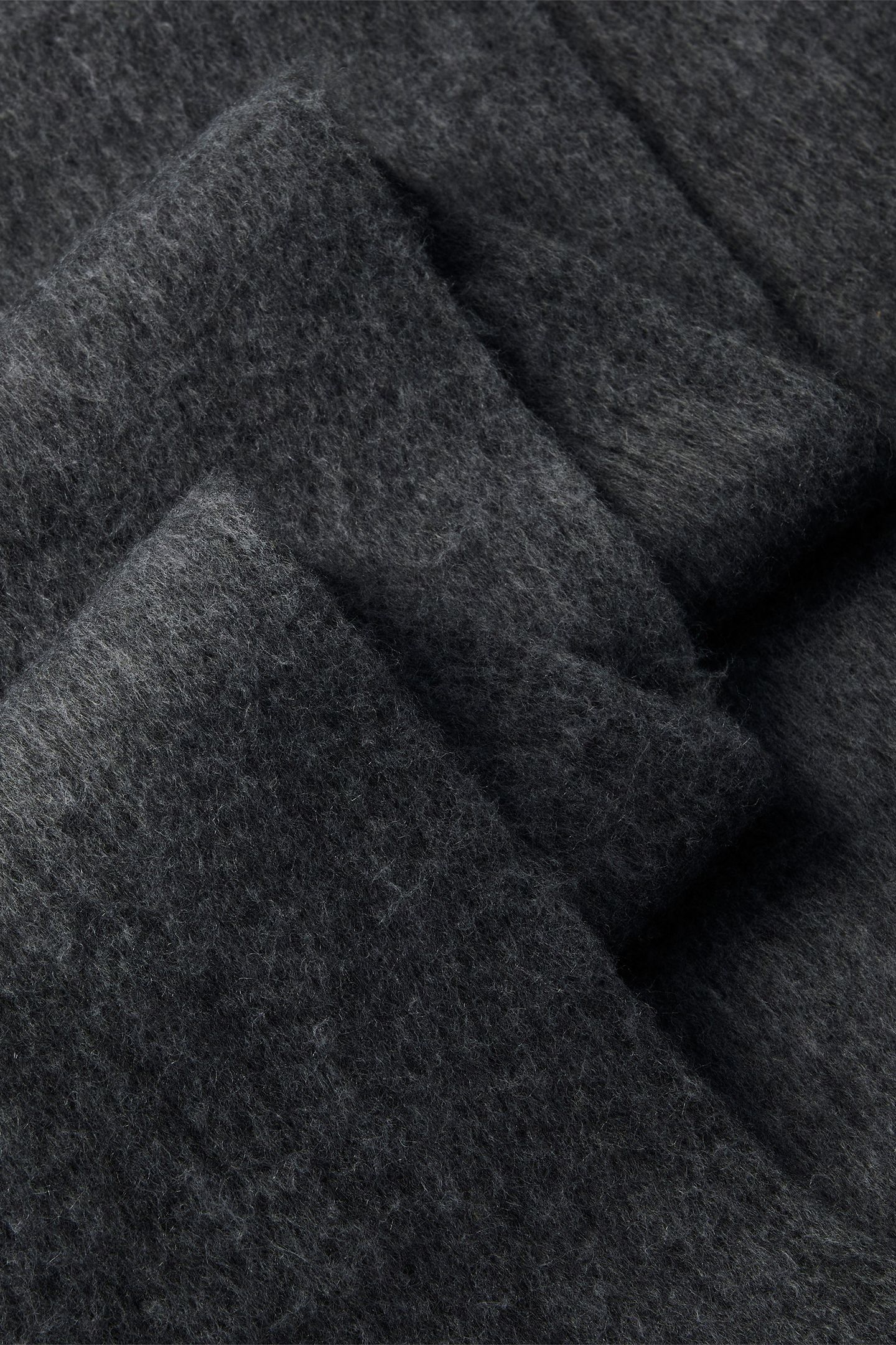 EMBLEM BRUSHED SCARF DARK GREY 4