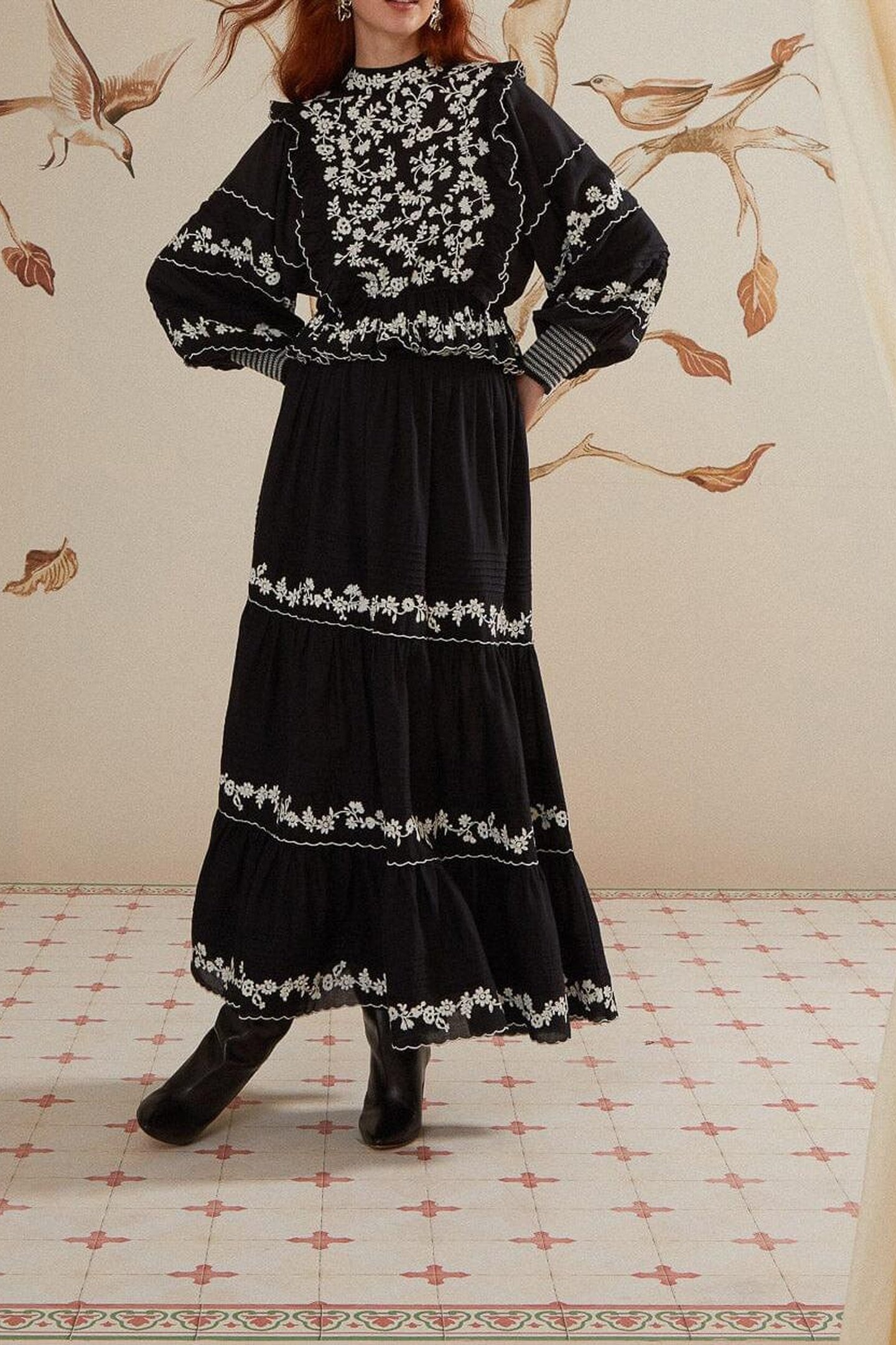 BLACK EMBROIDERED RUFFLE LONGE SLEEVE BLOUSE 2