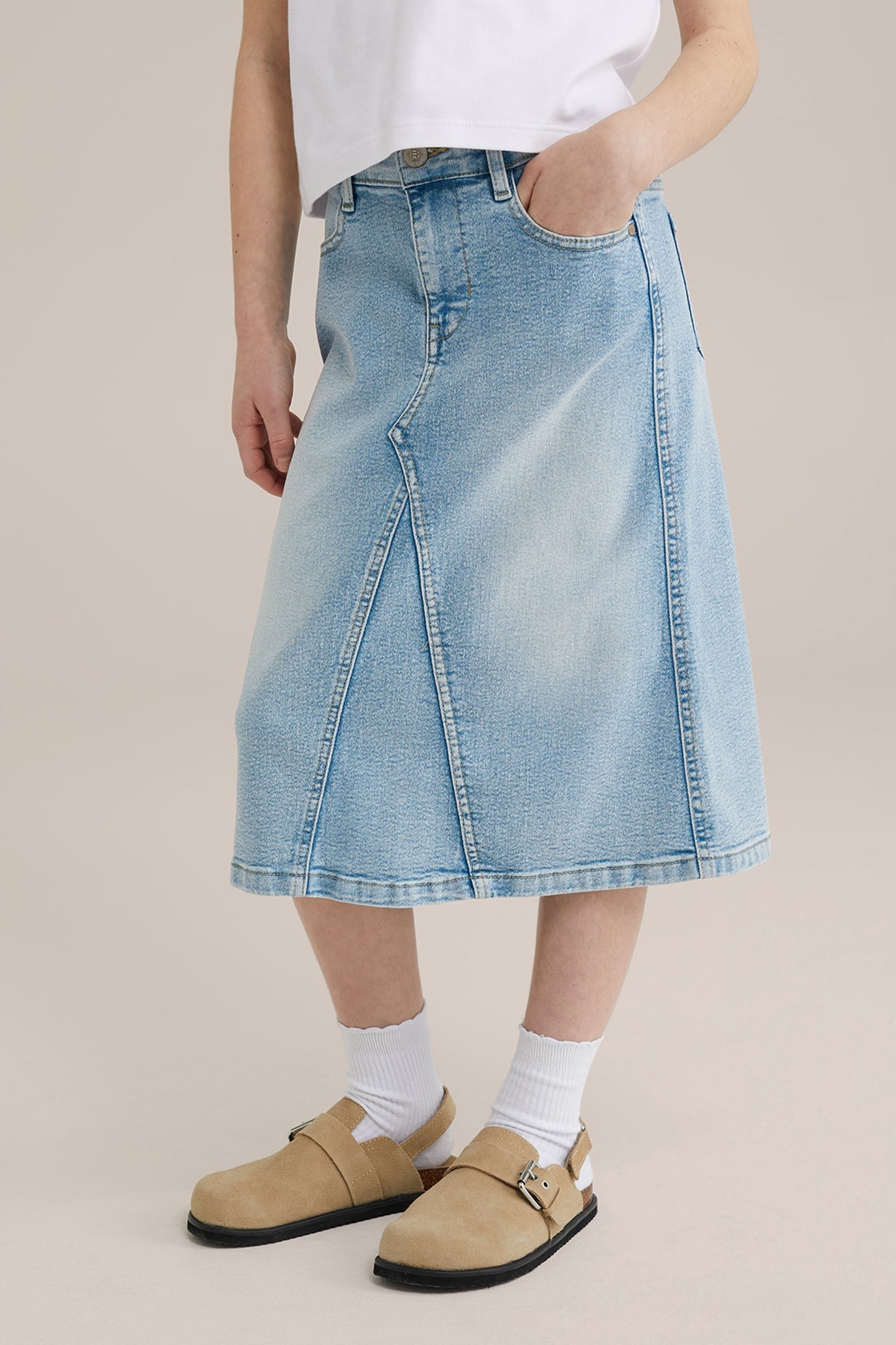 SKIRT MEDIUM LENGTH LIGHT BLUE 11
