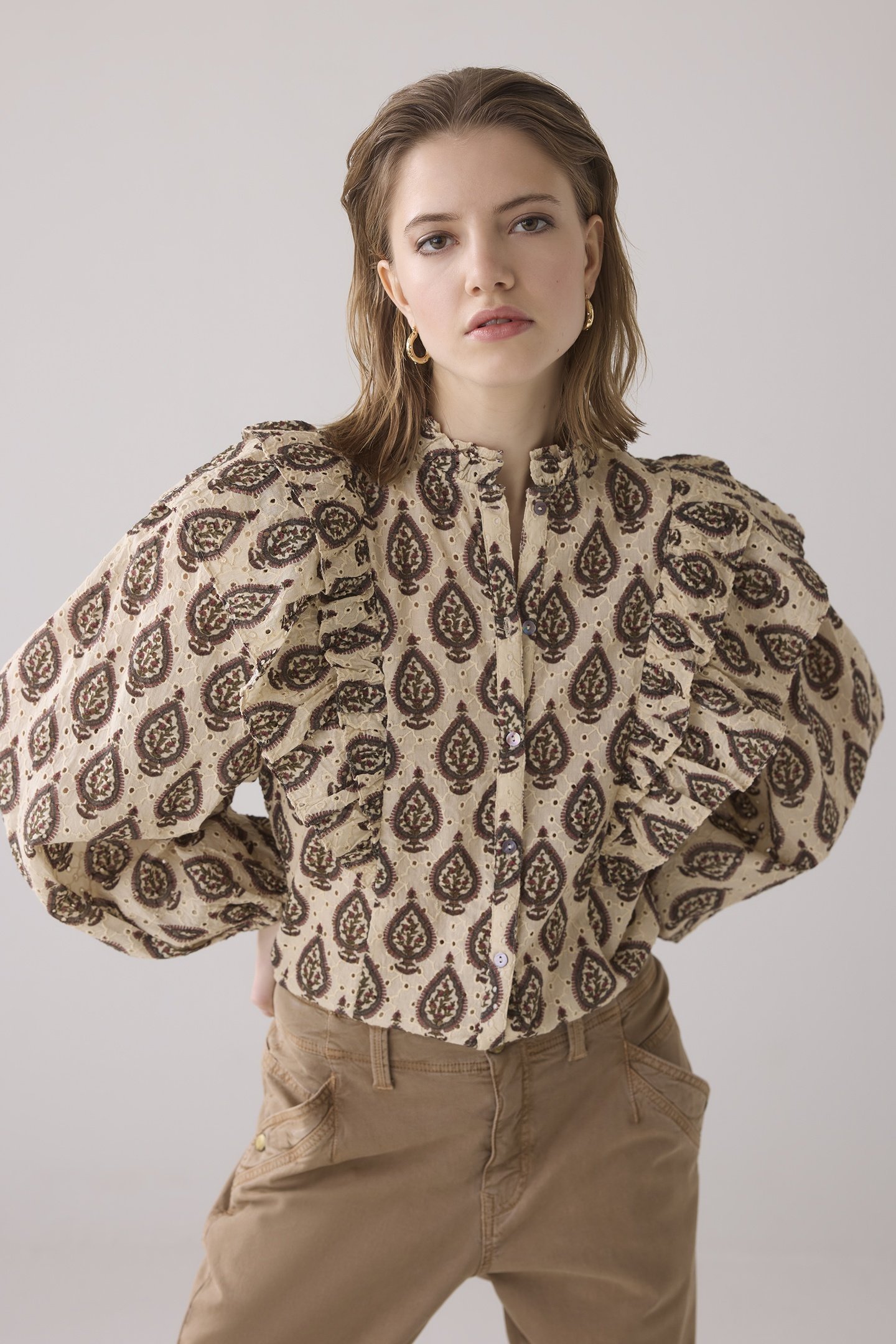 LONGSLEEVE BLOUSE PRINT BRODERY PEBBLE BEIGE 2