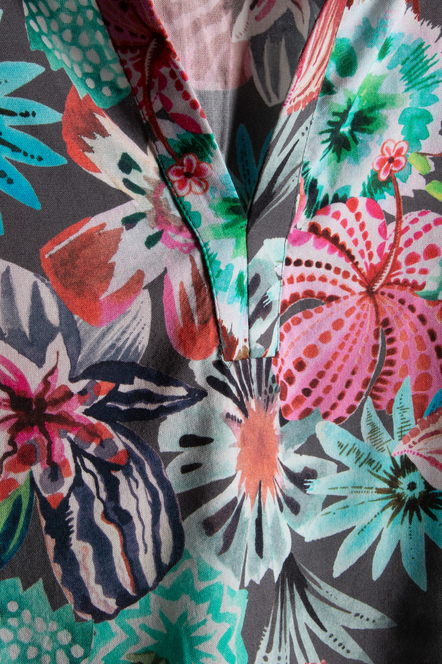 BLOUSE FLARE IN DARK SHADOW WITH FLORAL MEDLEY PRINT 4