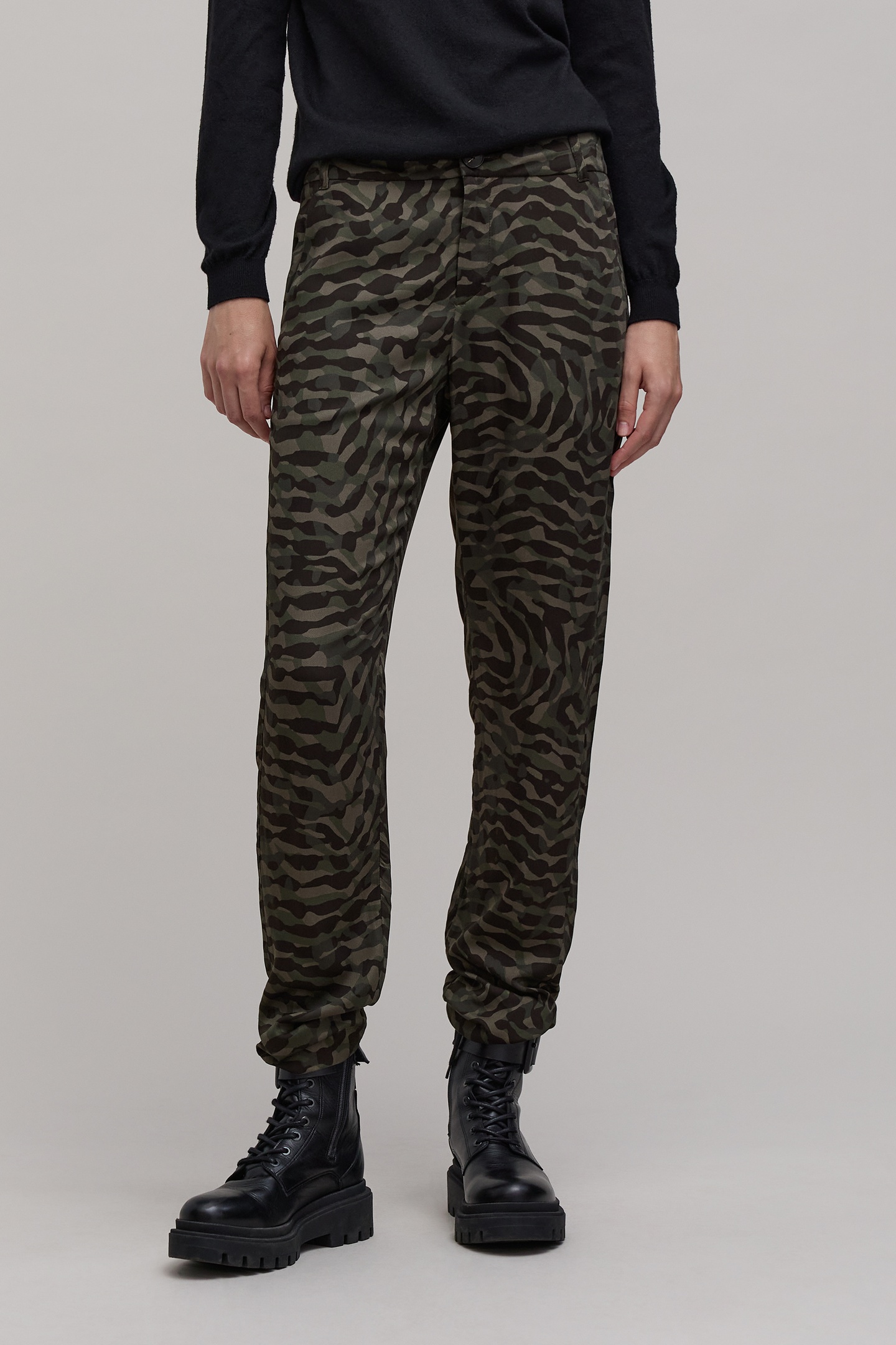 FLOWING KHAKI CAMOUFLAGE PRINT SUIT PANTS 2