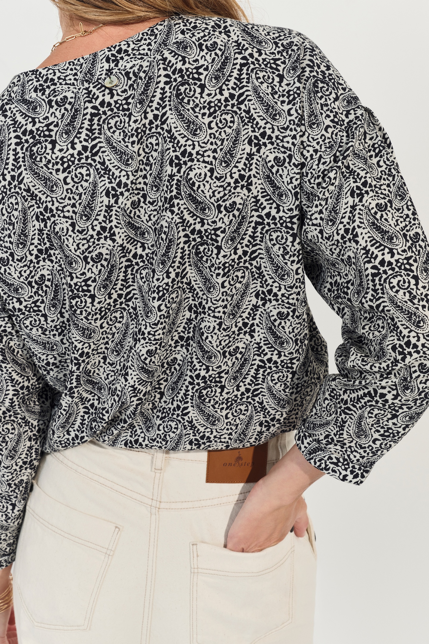 CERES - BLACK BLOUSE WITH NEO CASHMERE PRINT 3