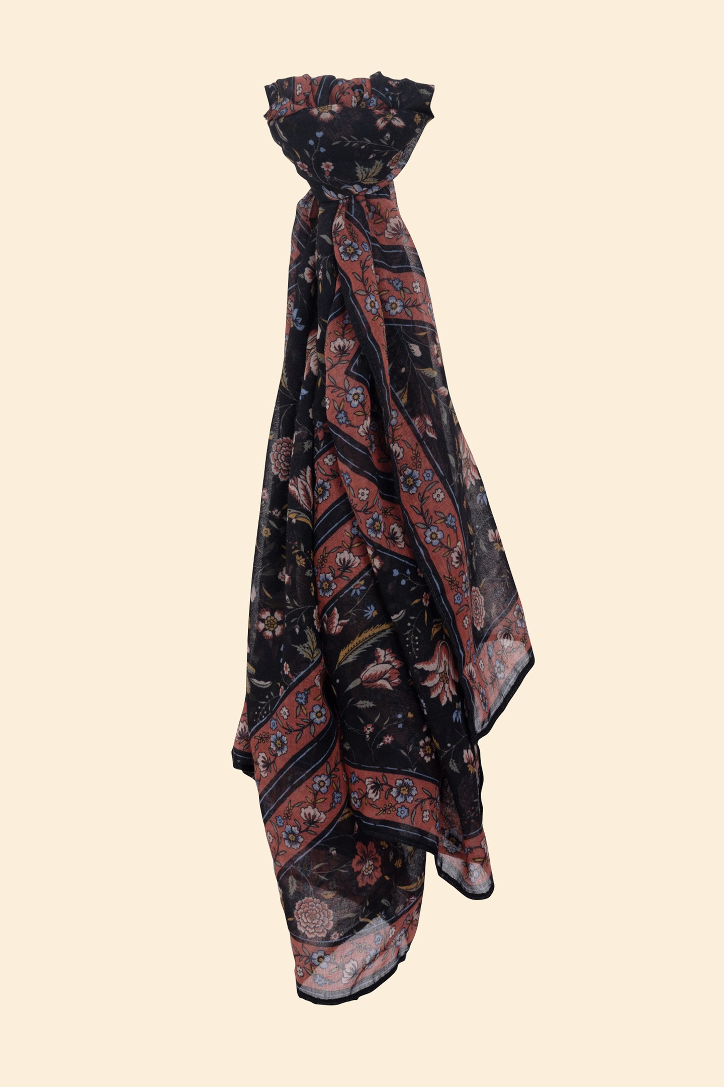 BLACK SCARF WITH FLOWER BOUQUET PRINT BLACK 3