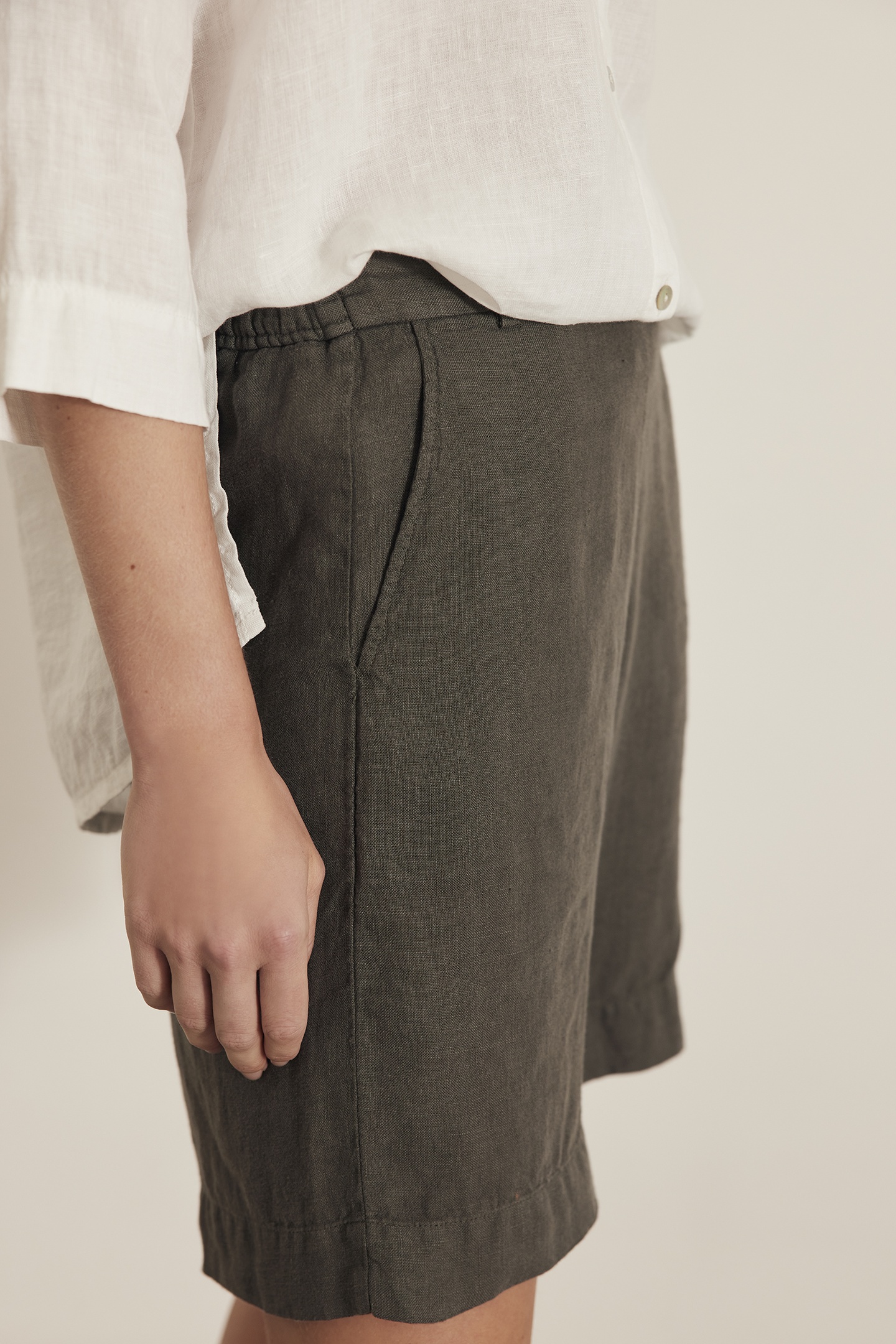 KARMEN SHORTS GRAPHITE 4