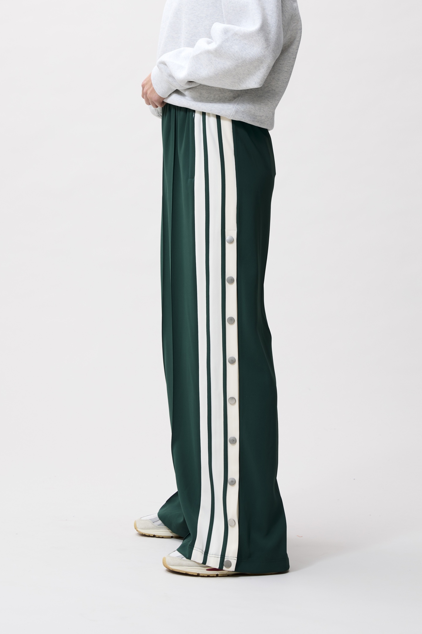 SIDE BUTTON TRACKSUIT TROUSERS PINE FOREST 3