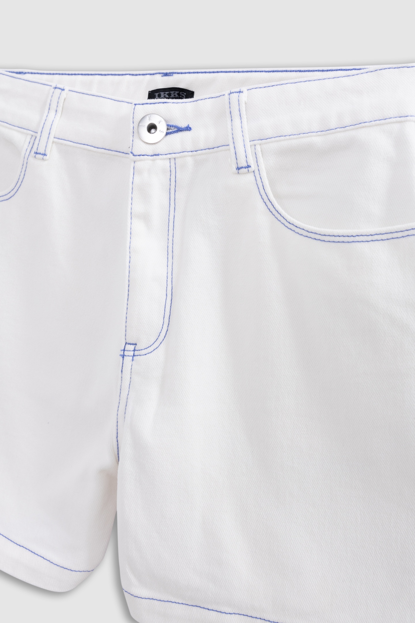 WHITE DENIM SHORTS WITH BLUE STITCHING 3