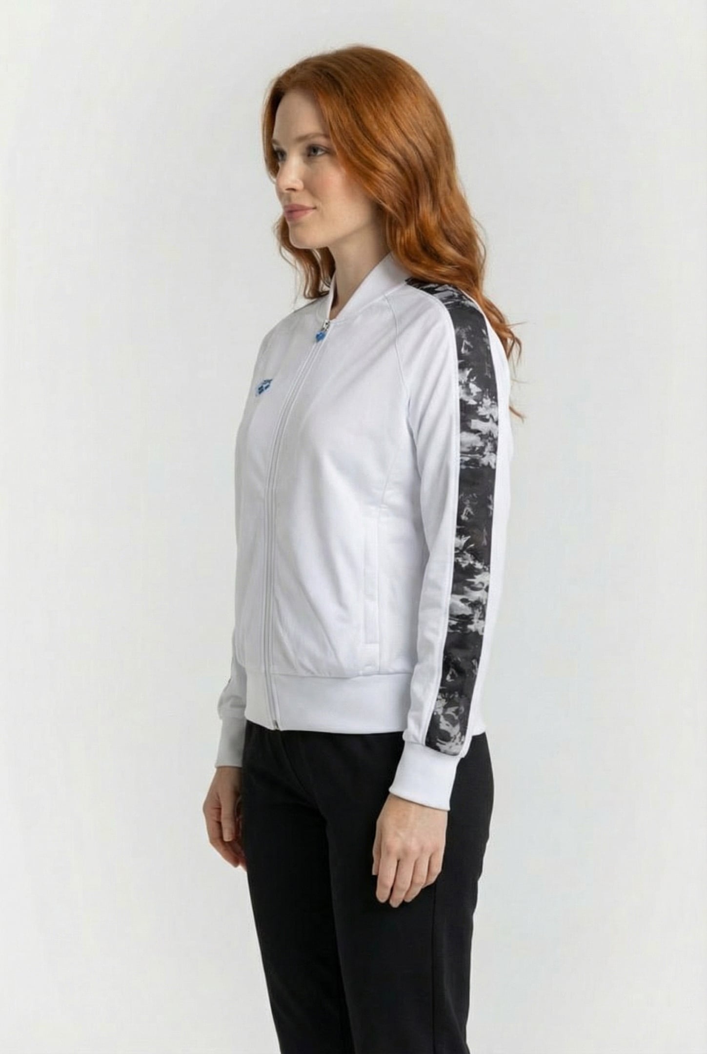 W RELAX IV TEAM JACKET WHITE BLACK MULTI 3