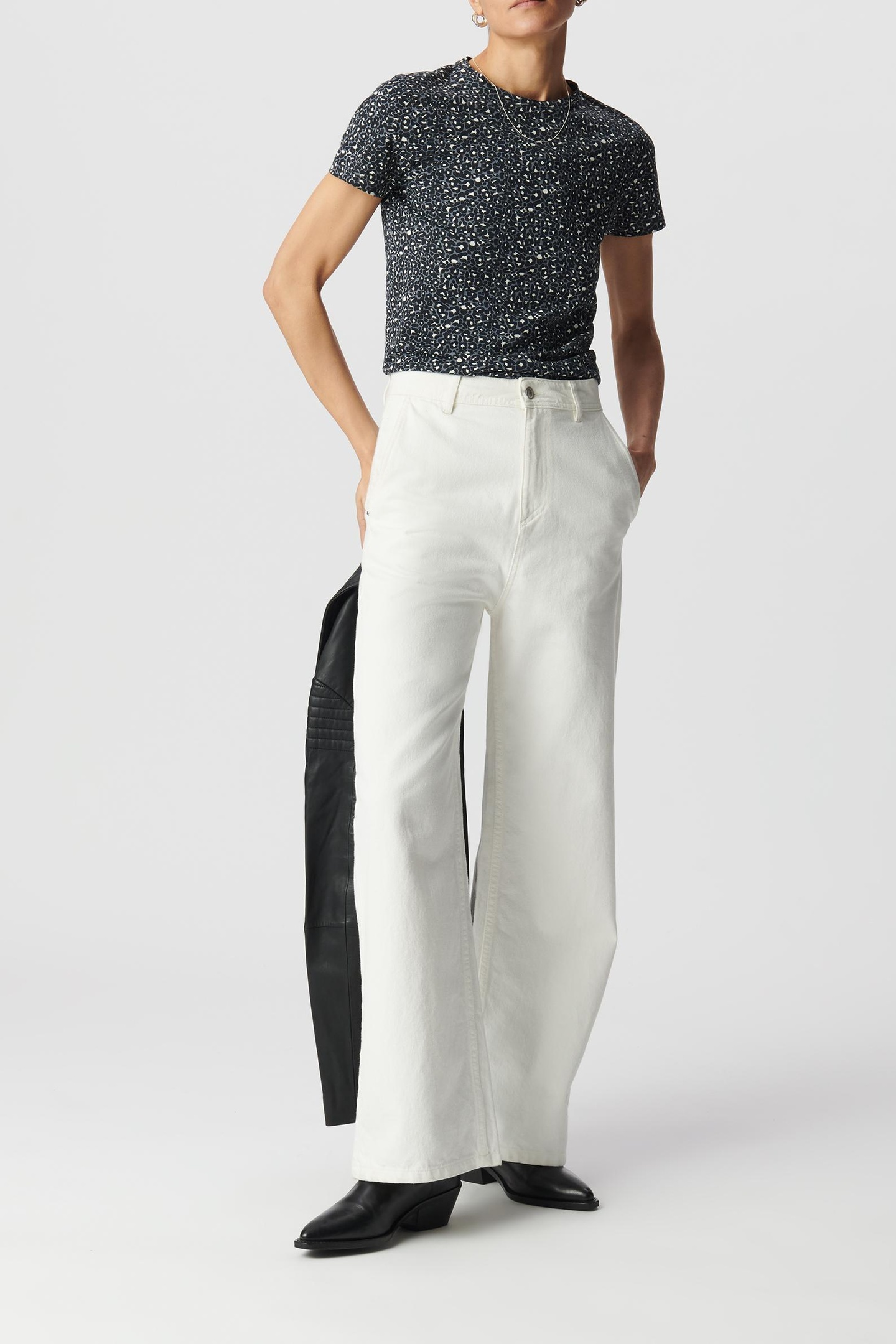 GREY CREW NECK T-SHIRT WITH LEOPARD PRINT 1