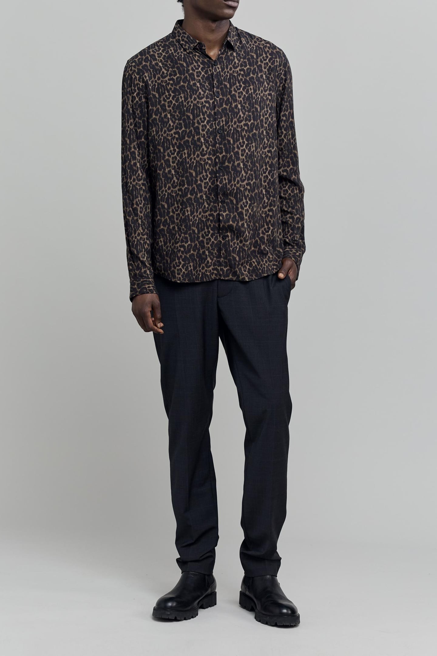 SLIM GREY LEOPARD PRINT SHIRT 1