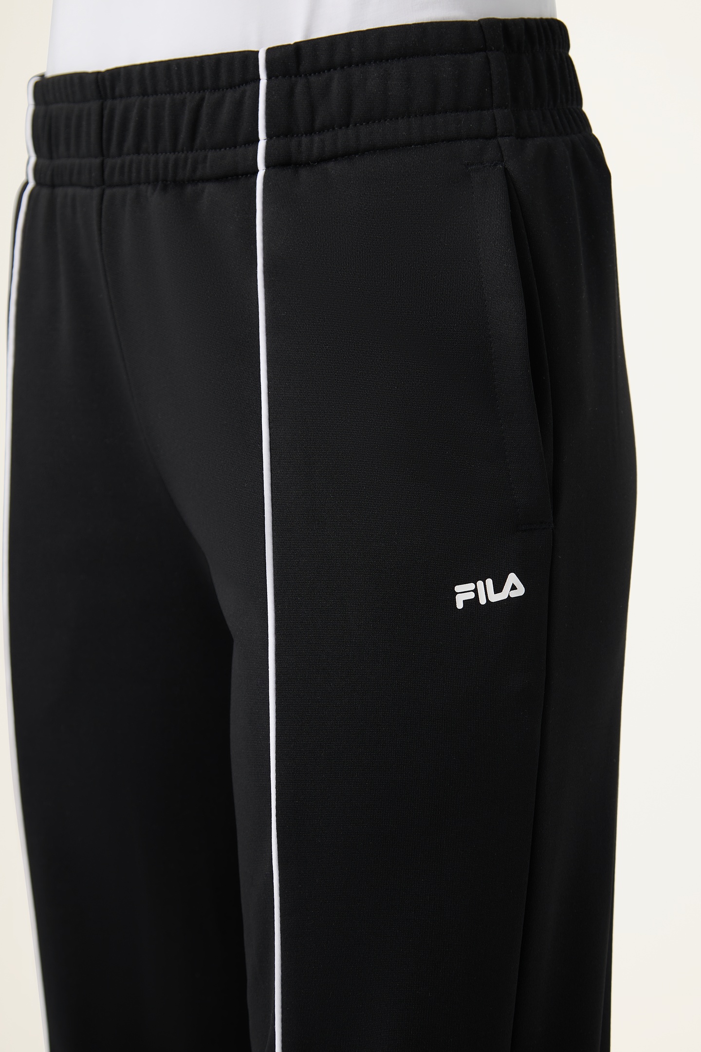 RIVOLI WIDE TRACK PANTS BLACK 6