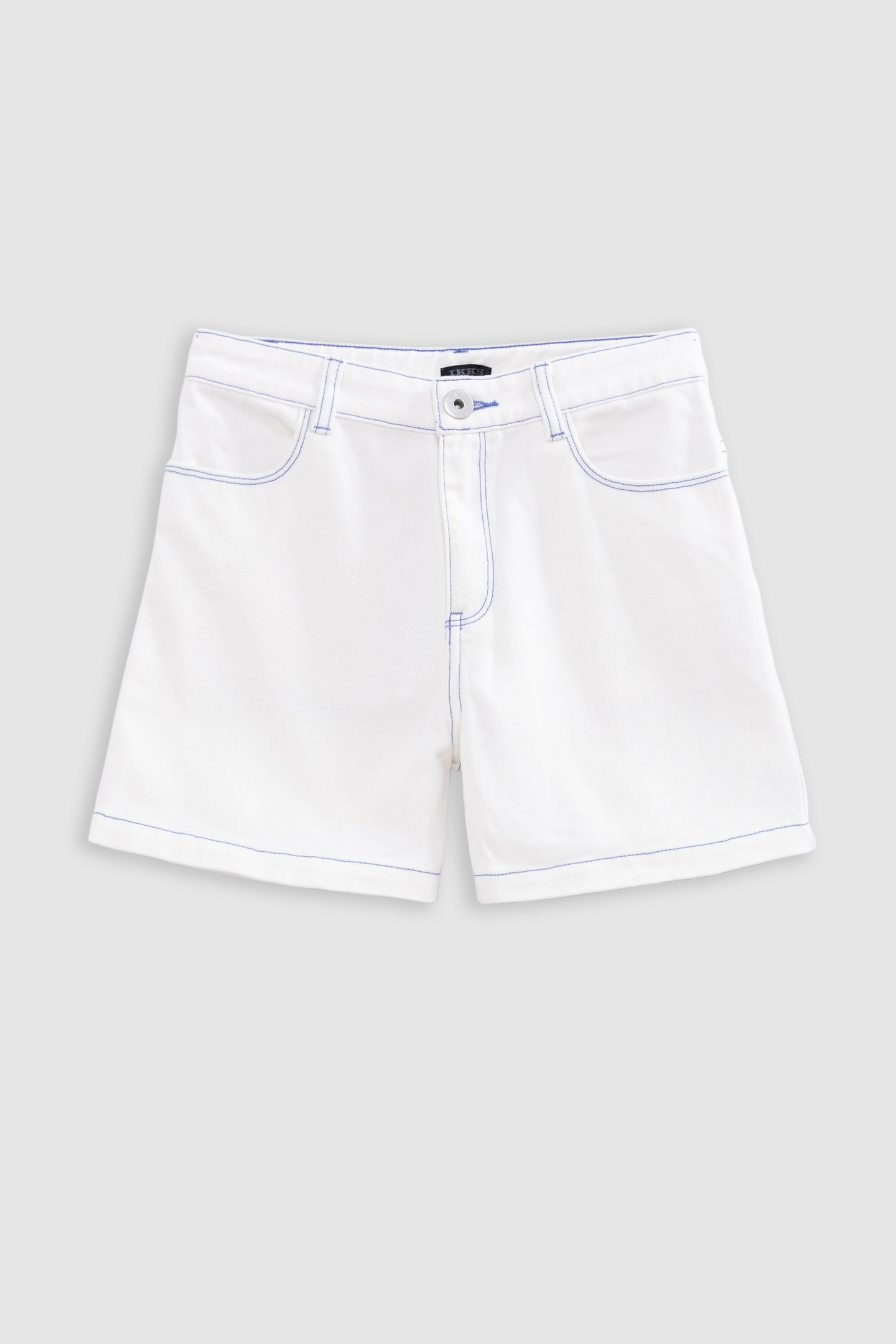 WHITE DENIM SHORTS WITH BLUE STITCHING 1