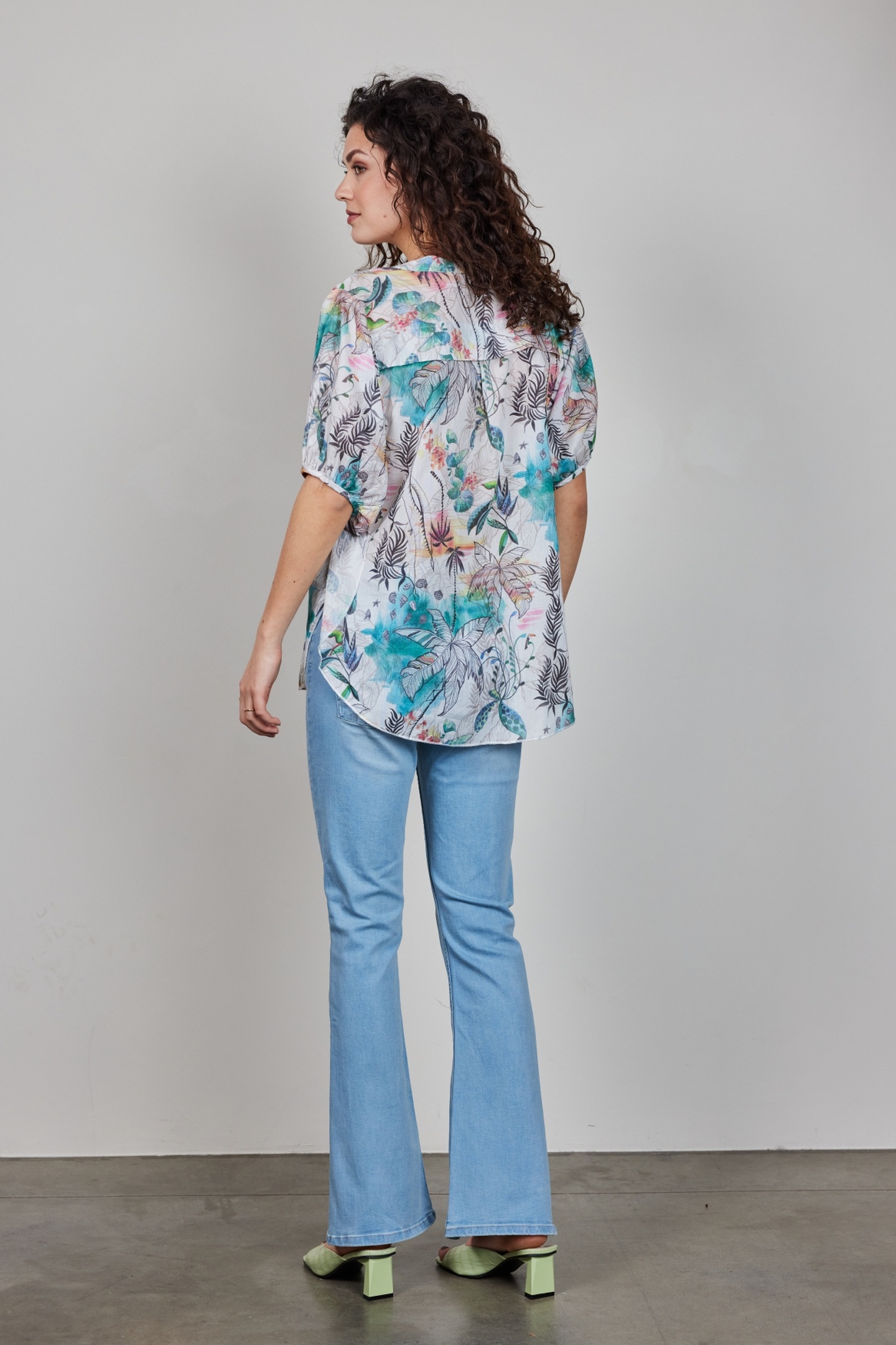 BLOUSE FLIRT IN OFFWHITE WITH PALM FESTIVAL PRINT 2
