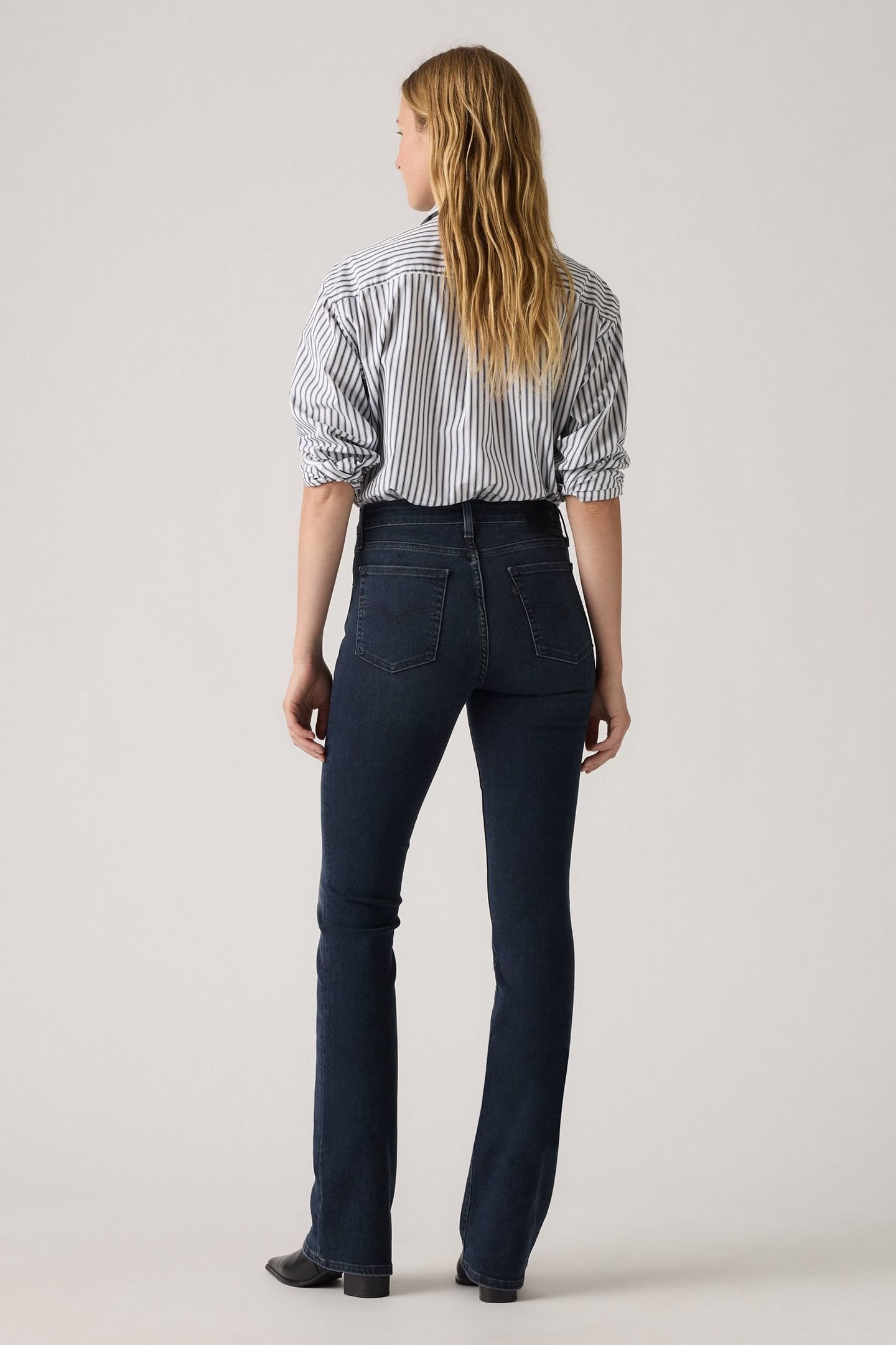 725 HIGH RISE BOOTCUT STUCK IN THE SAND 4