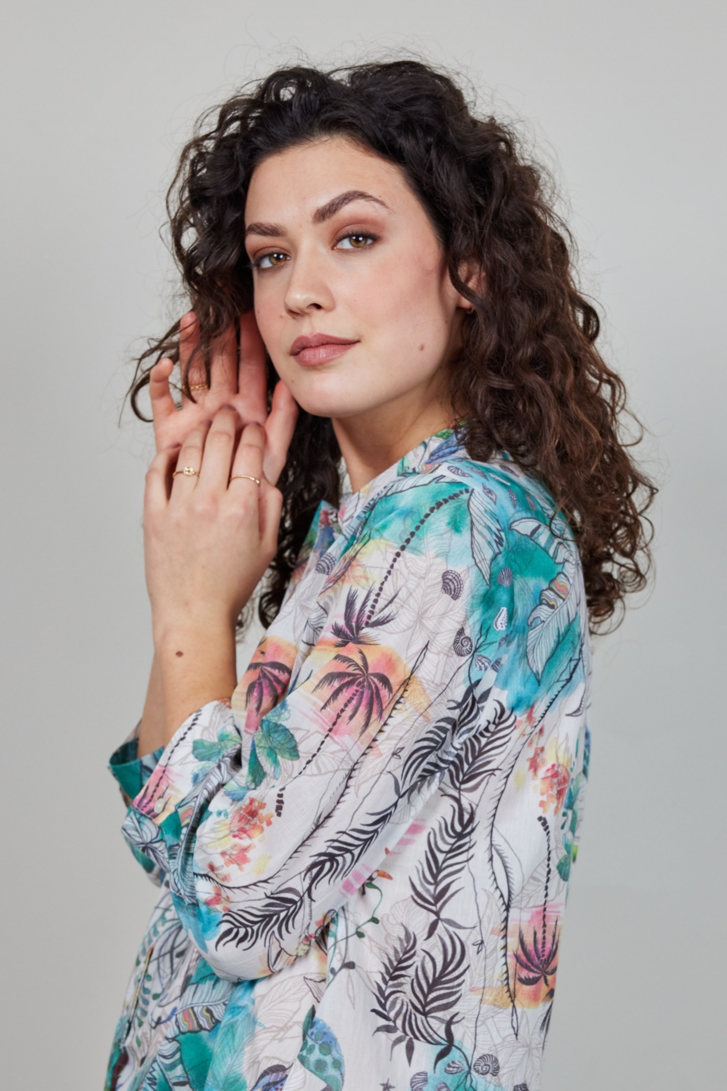TUNIC FLORA IN OFFWHITE WITH PALM FESTIVAL PRINT 2