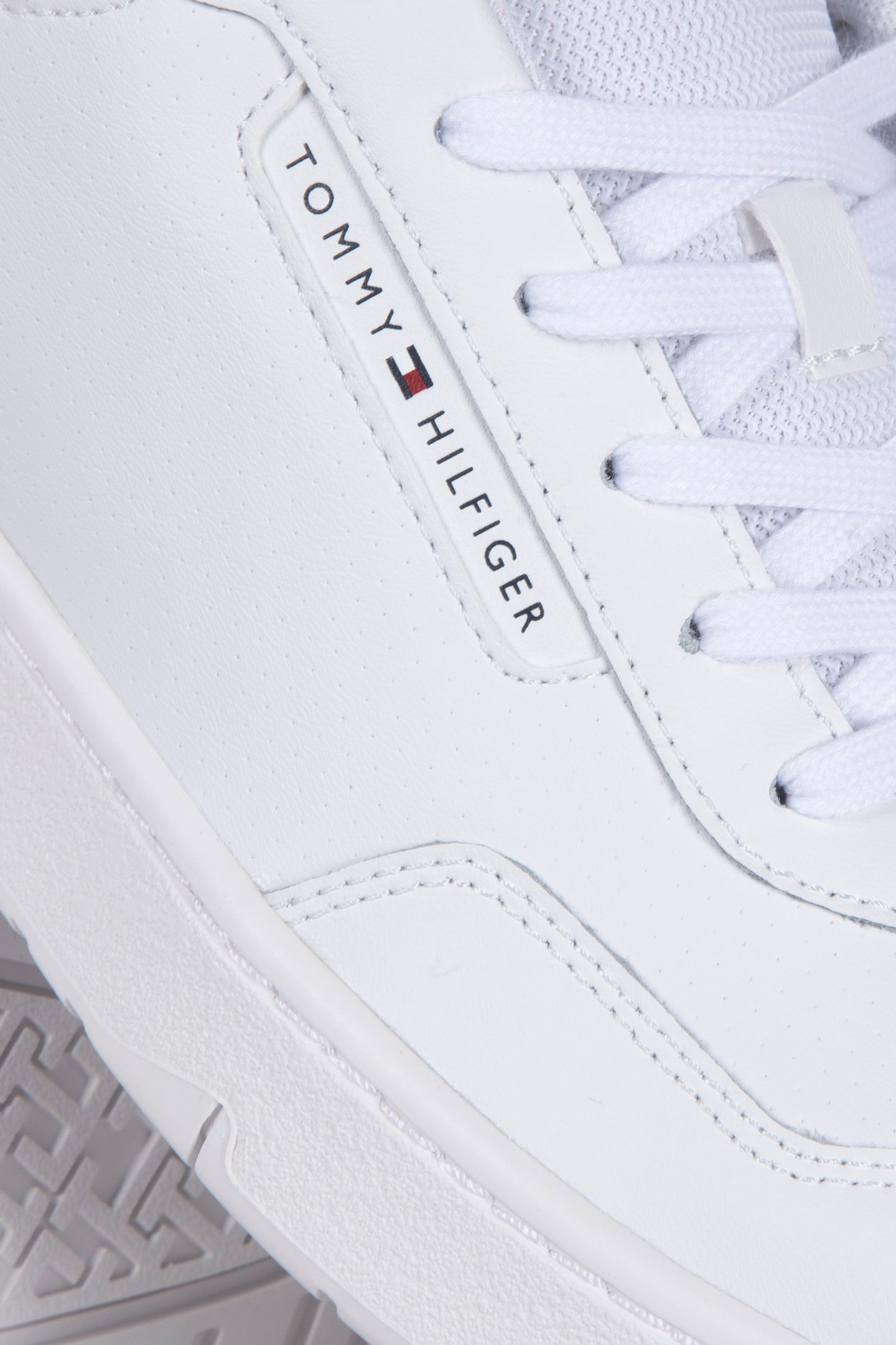 BASKET CORE TRAINERS WHITE 4