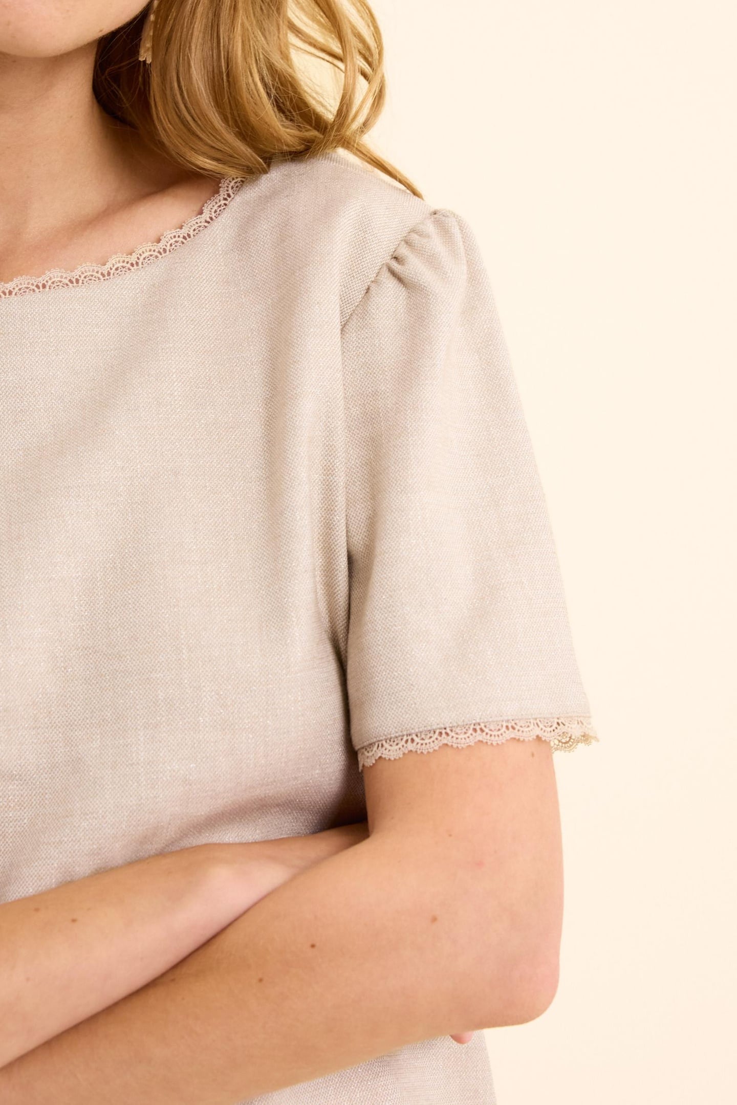 BEIGE BUTTONED CROPPED TOP ECRU 7