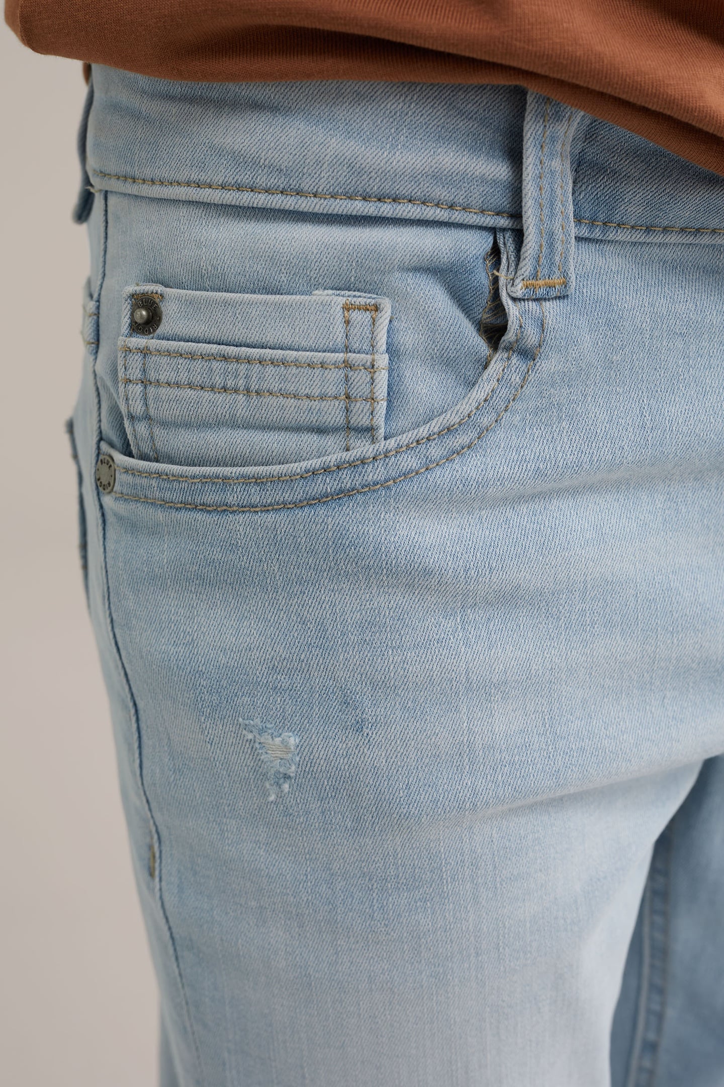 5-POCKET MID WAIST LIGHT BLUE 5